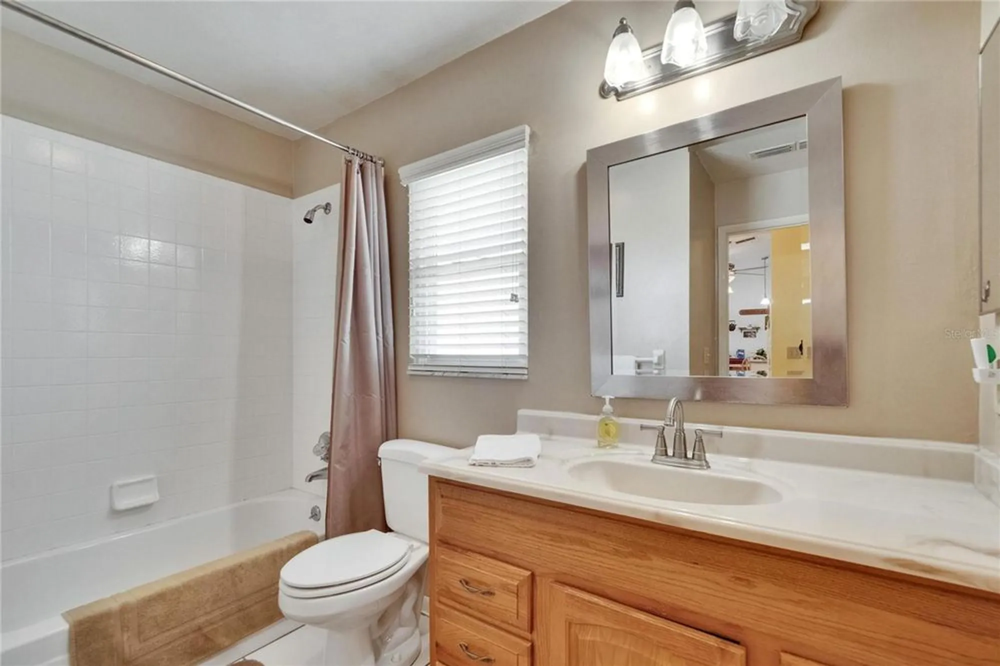 Property Slideshow image 11 of 94 | 3154 prairie dunes cir, Lakeland, FL, 33810