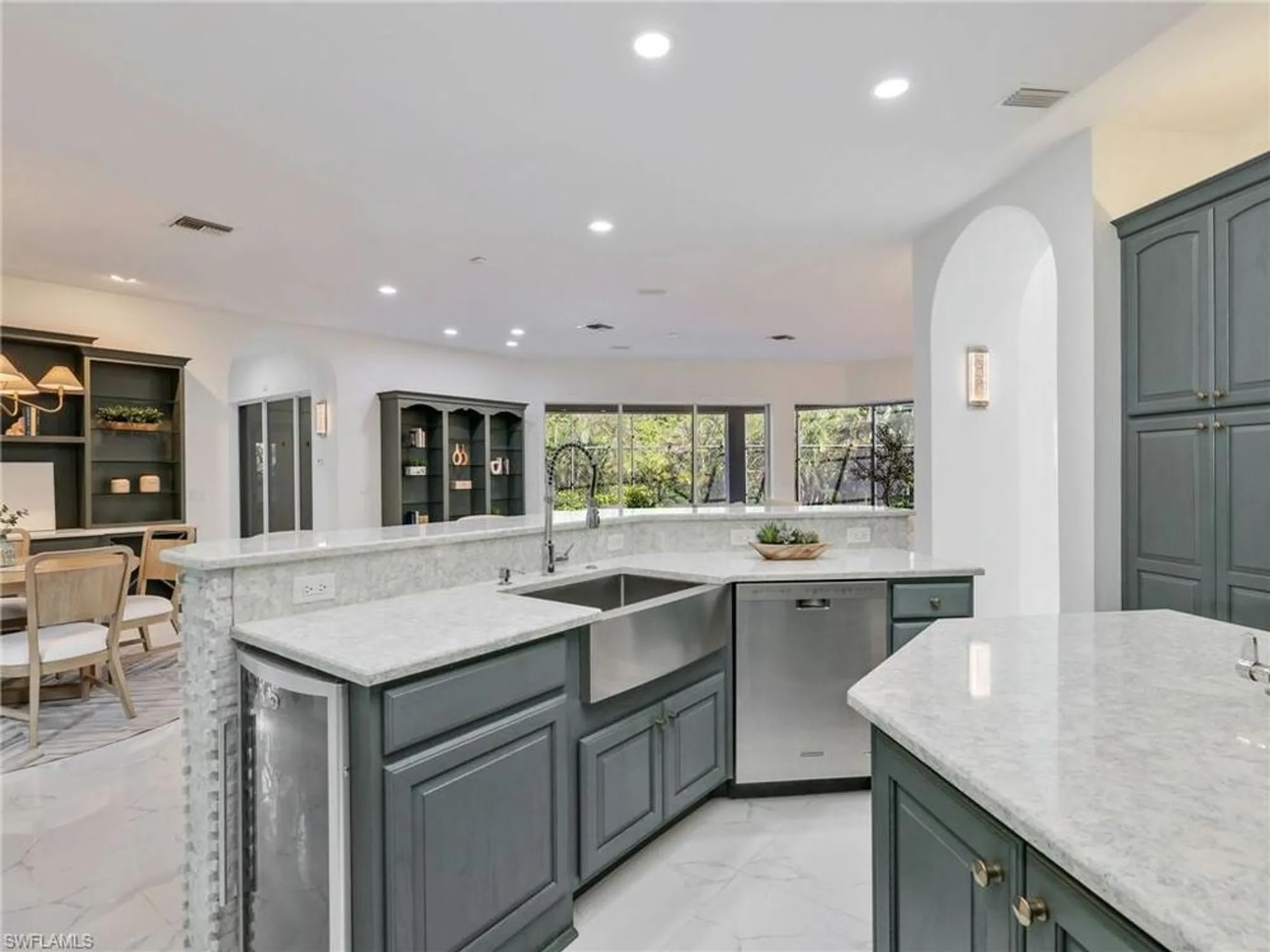 Property Slideshow image 11 of 46 | 27231 lakeway ct, Bonita Springs, FL, 34134