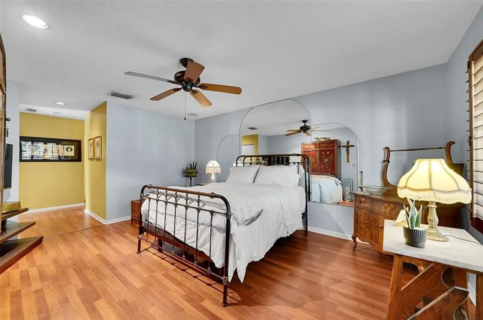 Property Slideshow image 25 of 52 | 7951 eastlake dr d, Boca Raton, FL, 33433