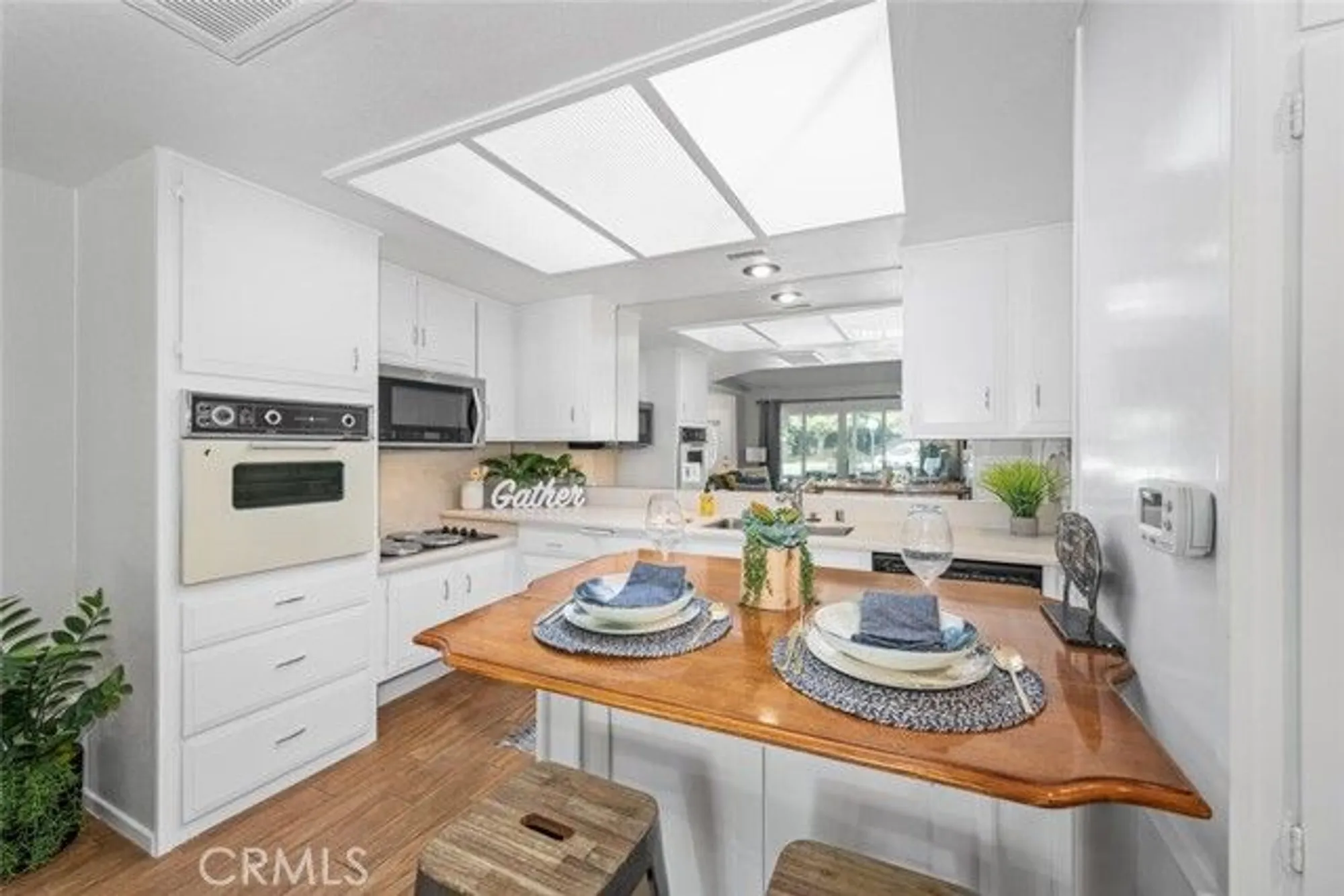 Property Slideshow image 13 of 31 | 13061 del monte dr apt 277l, Seal Beach, CA, 90740