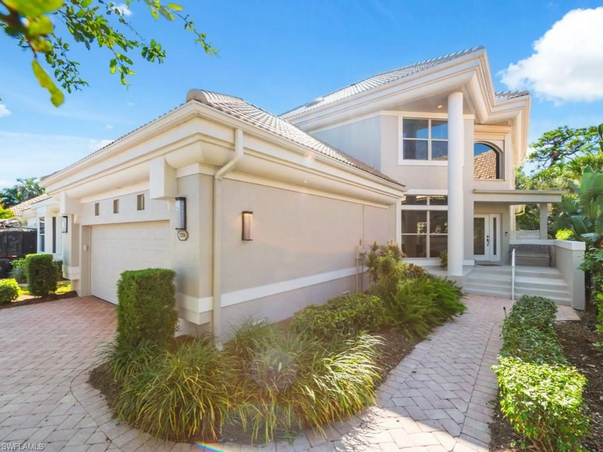 Property Slideshow image 2 of 45 | 3356 montara dr, Bonita Springs, FL, 34134