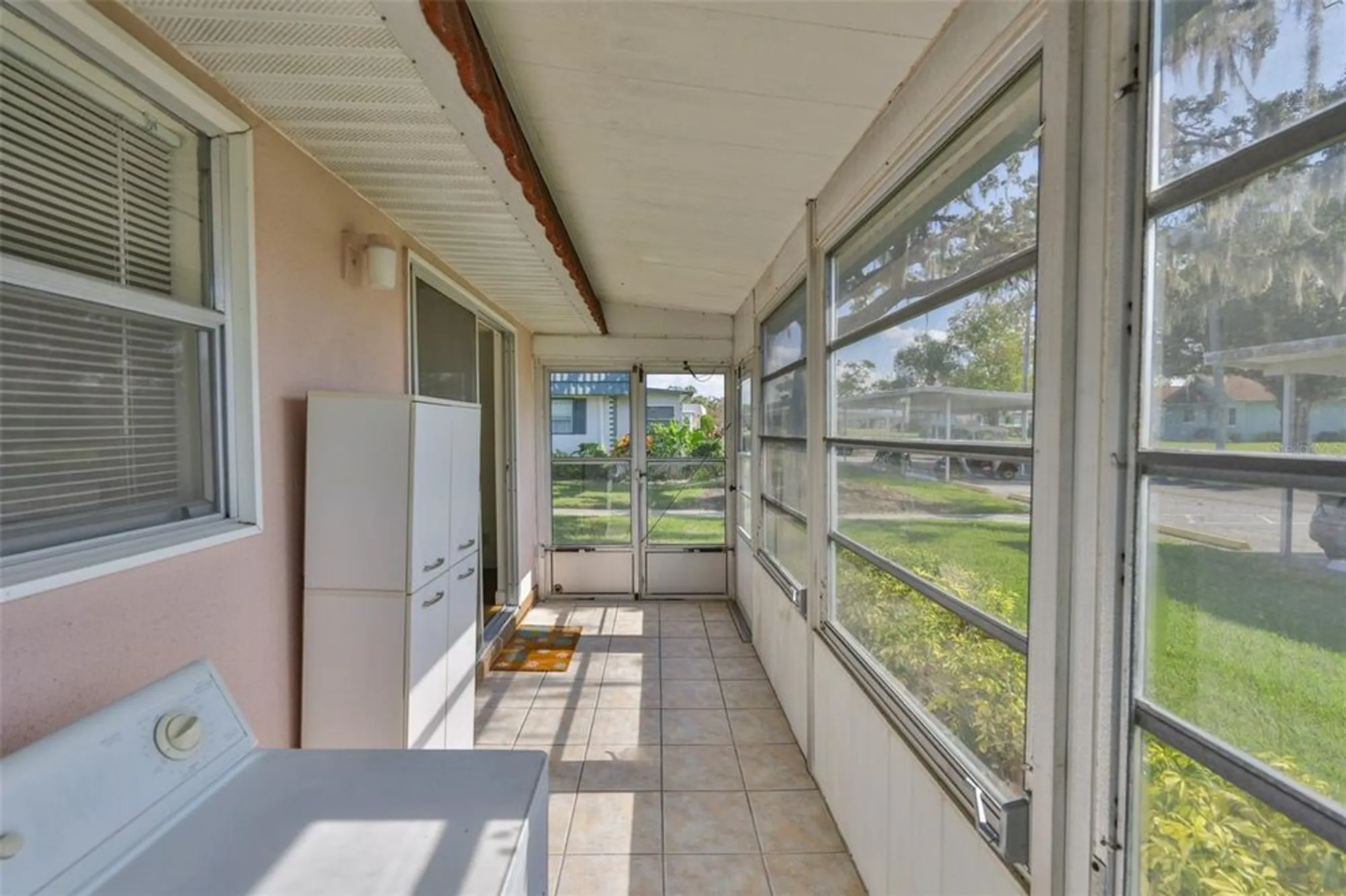 Property Slideshow image 17 of 46 | 1811 bedford ln 153, Sun City Center, FL, 33573