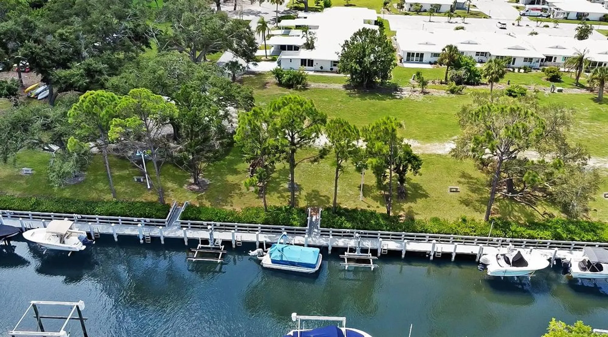 Property Slideshow image 7 of 62 | 214 fair winds dr # 214, Nokomis, FL, 34275