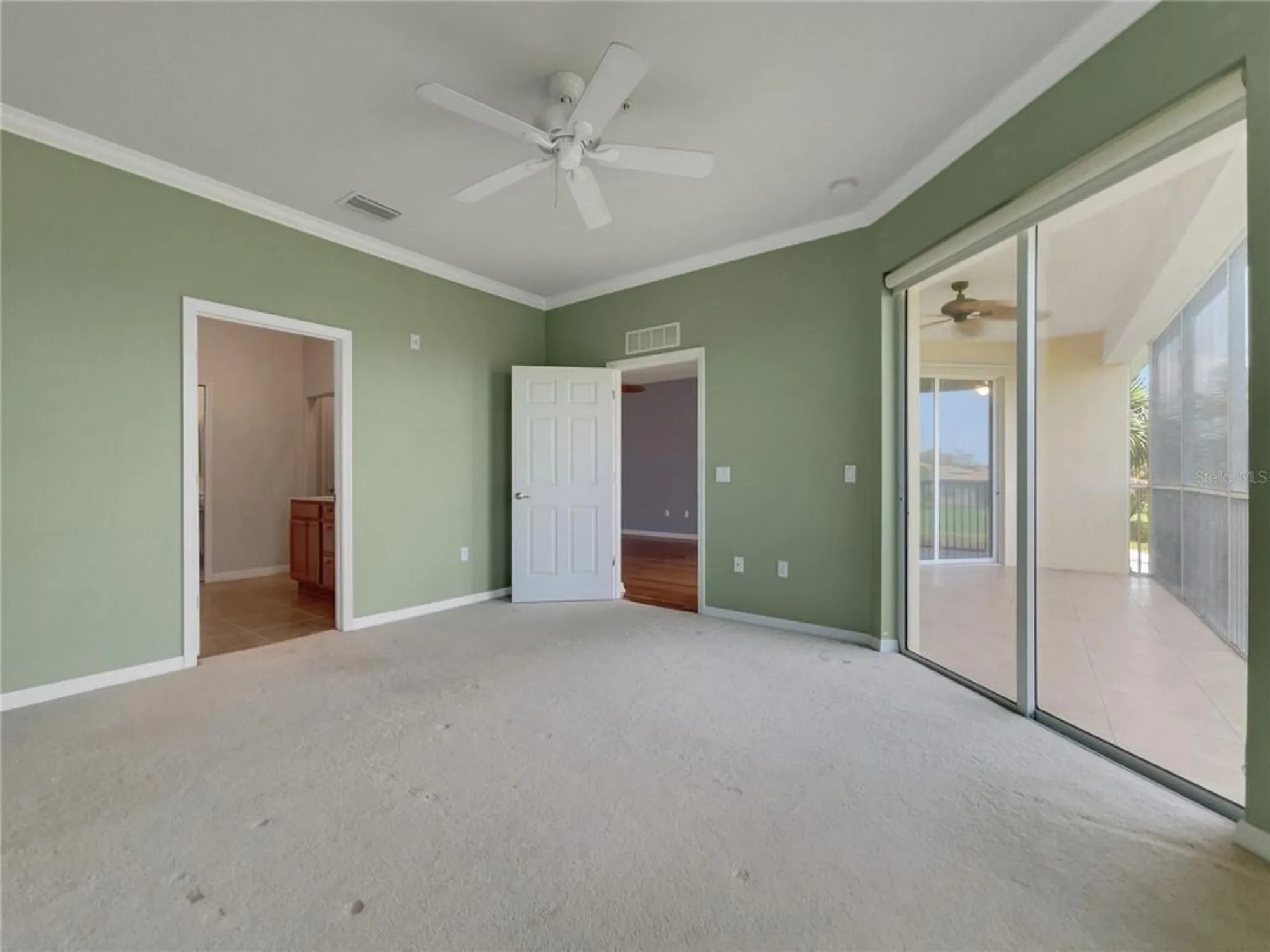 Property Slideshow image 10 of 29 | 1181 burgos dr # 406, Sarasota, FL, 34238