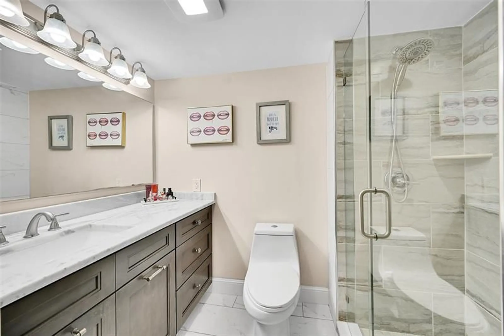Property Slideshow image 46 of 61 | 21207 lago cir d, Boca Raton, FL, 33433