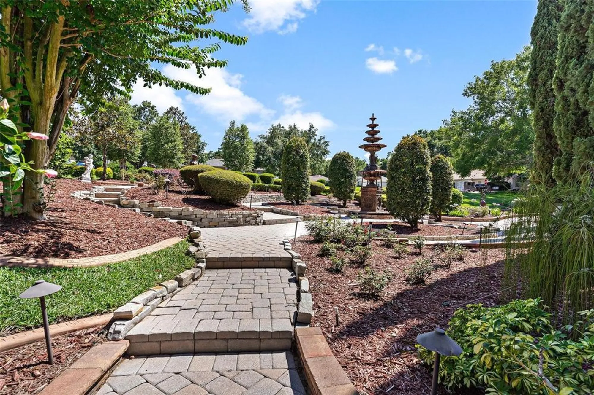 Property Slideshow image 23 of 82 | 5235 greens dr, Lady Lake, FL, 32159