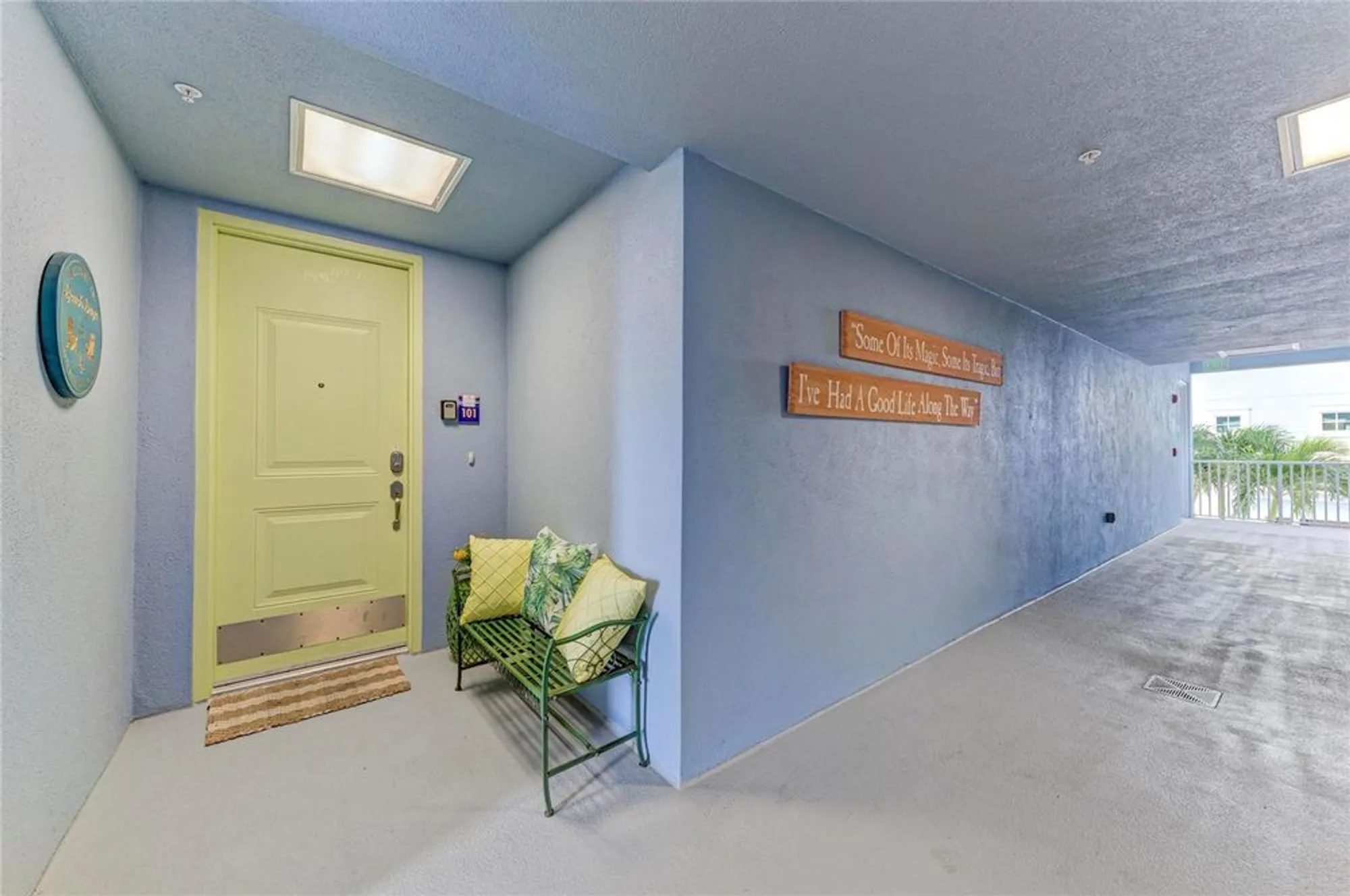 Property Slideshow image 5 of 100 | 391 aruba cir unit 101, Bradenton, FL, 34209