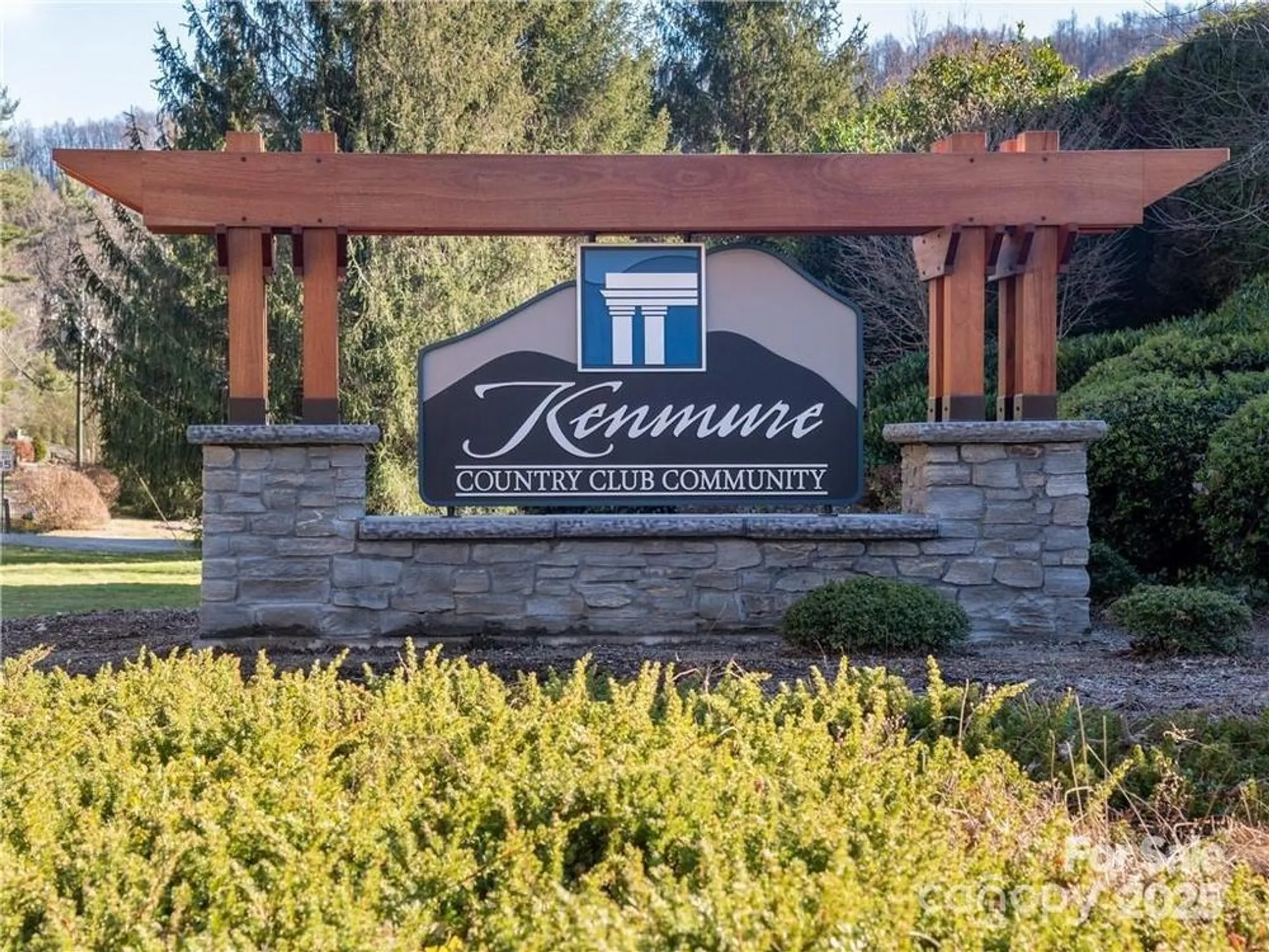 Property Slideshow image 14 of 25 | 301 winding meadows dr, Flat Rock, NC, 28731