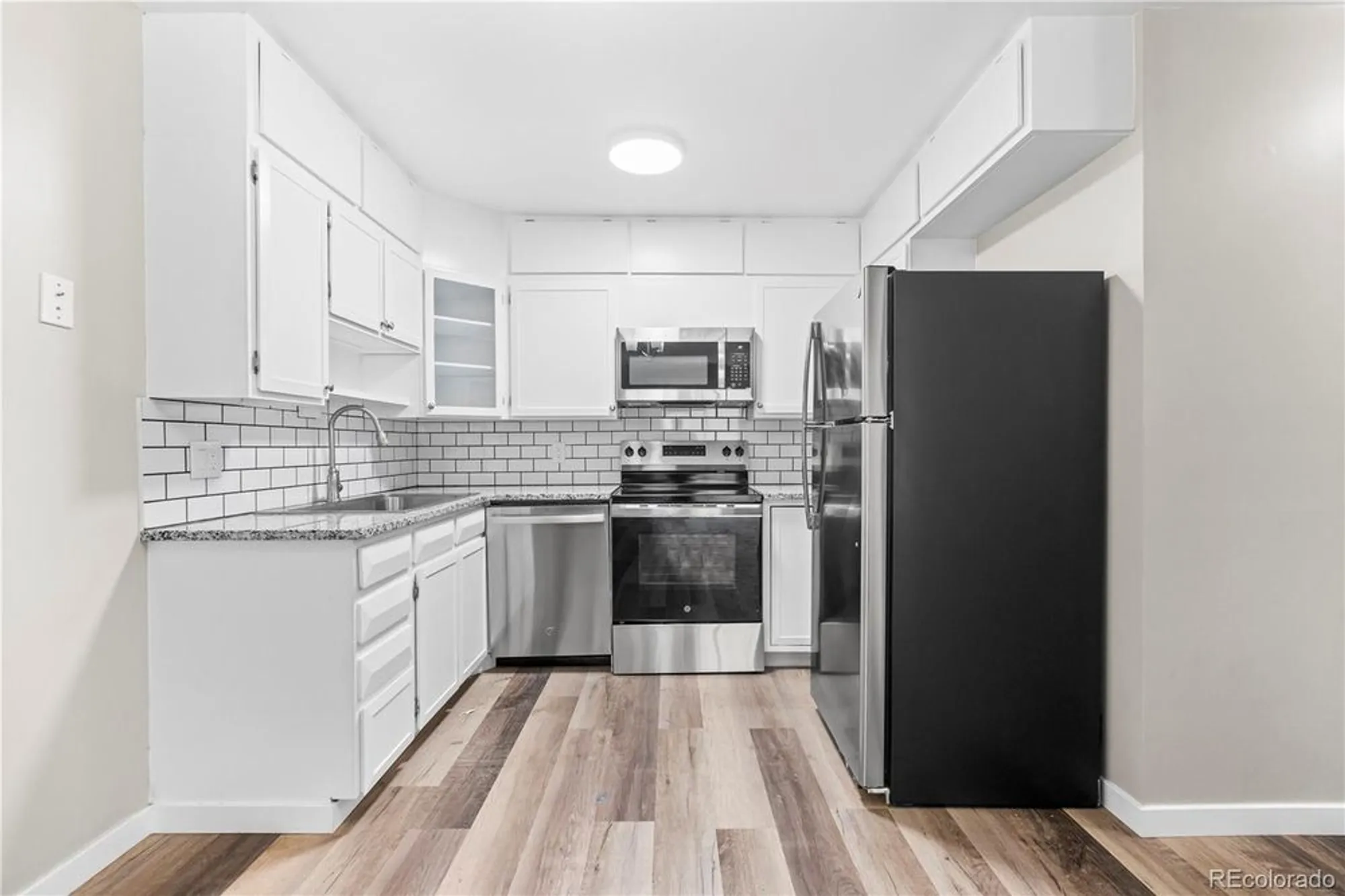 Property Slideshow image 3 of 24 | 9335 e center ave apt 1b, Denver, CO, 80247