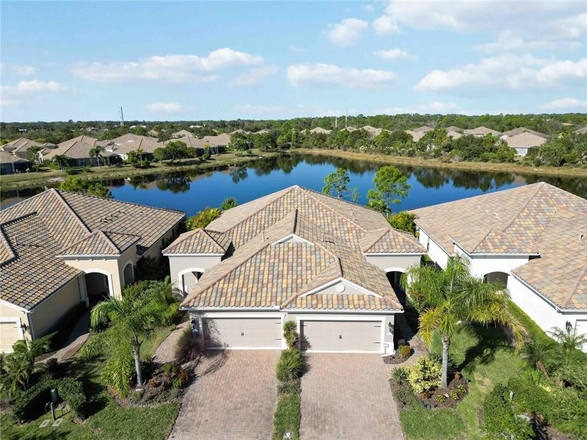 Property Slideshow image 52 of 70 | 21625 avon park ct, Venice, FL, 34293