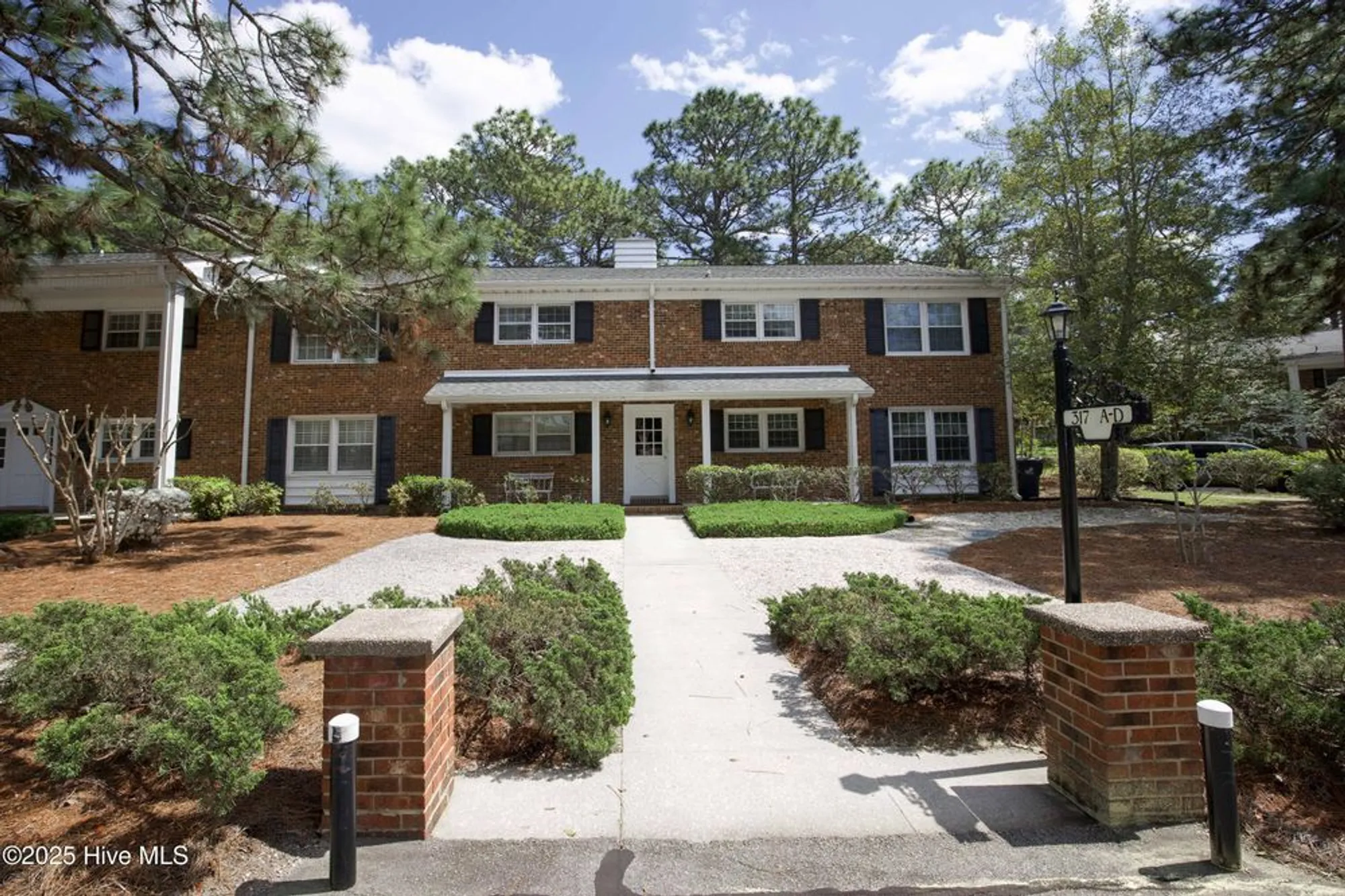 Property Slideshow image 1 of 28 | 317 driftwood cir unit b, Southern Pines, NC, 28387