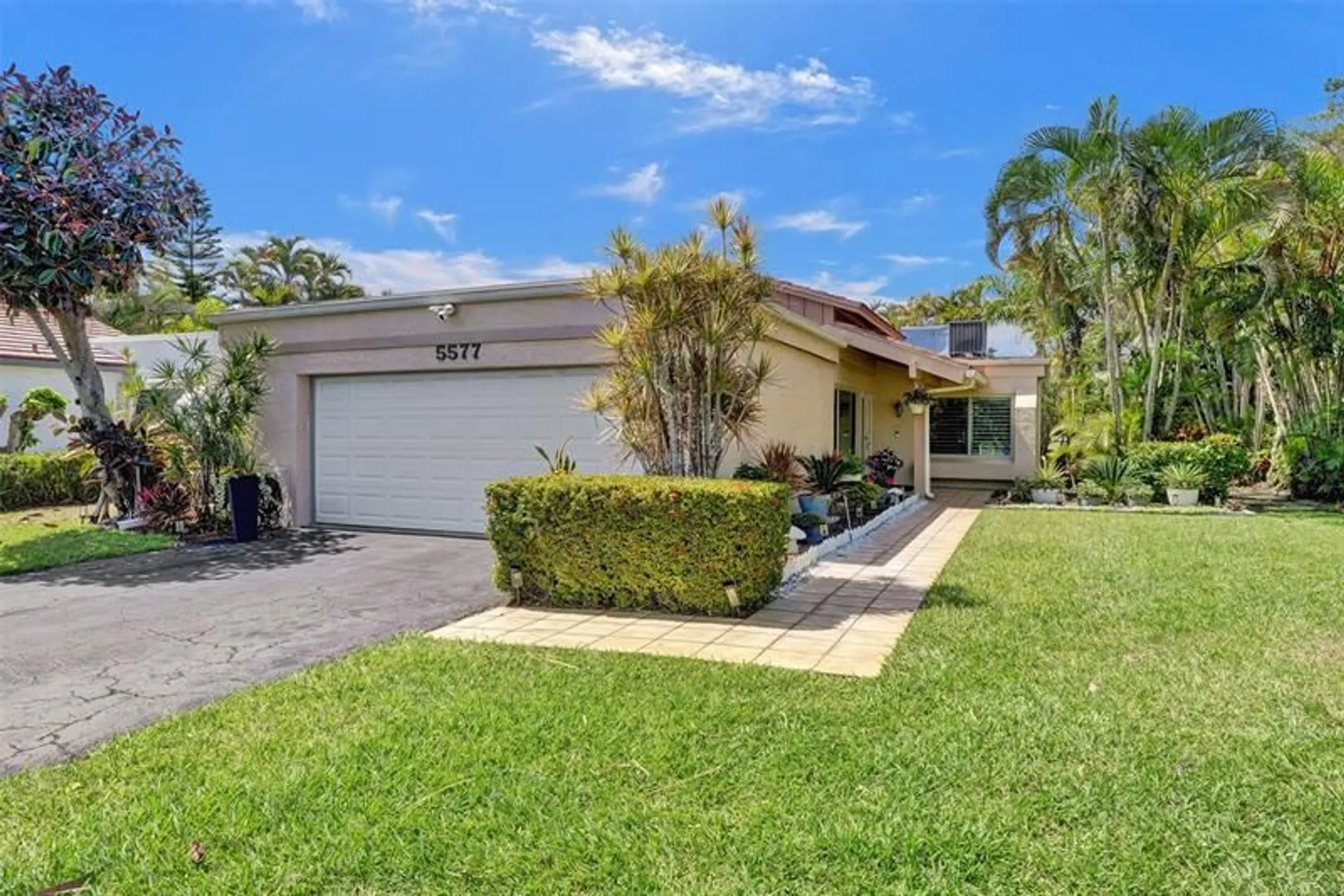 Property Slideshow image 14 of 29 | 5577 ainsley ct, Boynton Beach, FL, 33437