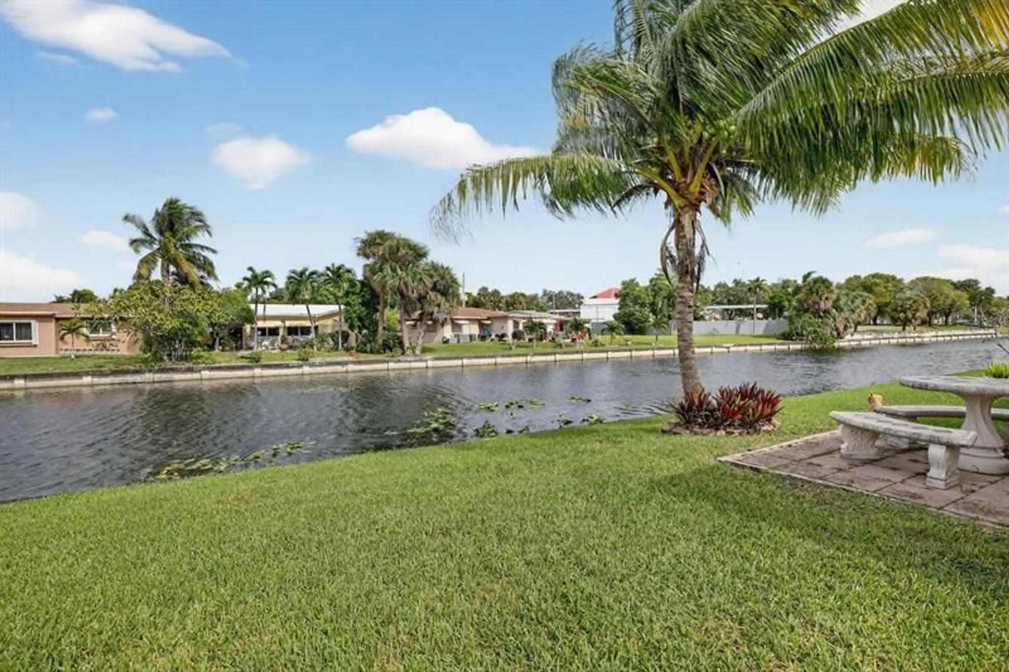 Property Slideshow image 35 of 51 | 4305 nw 49th dr, Tamarac, FL, 33319