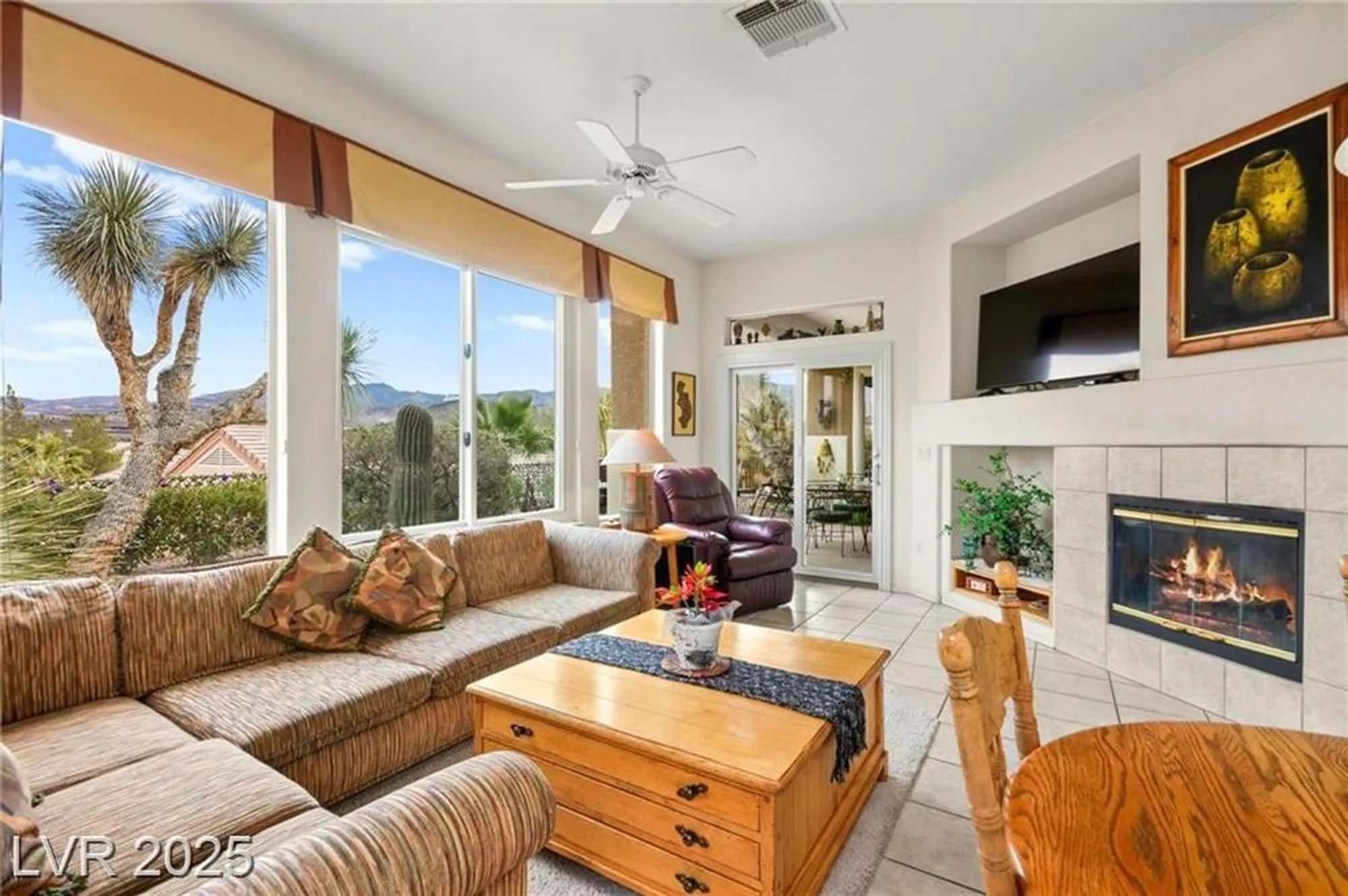 Property Slideshow image 20 of 71 | 482 bonnie brook pl, Henderson, NV, 89012