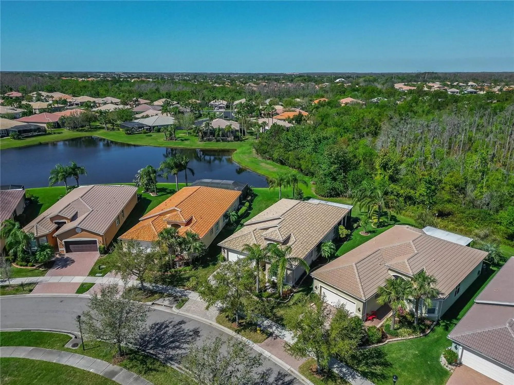 Property Slideshow image 9 of 85 | 16135 cape coral dr, Wimauma, FL, 33598