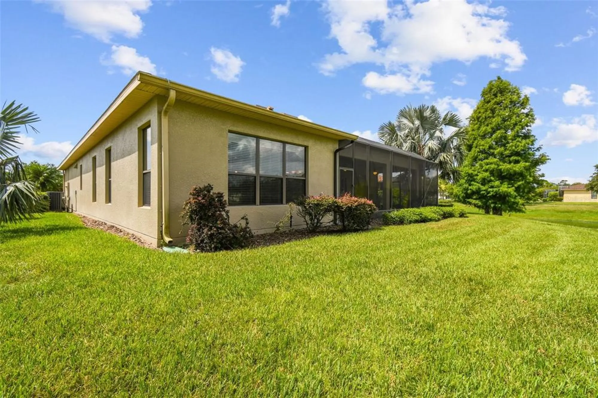 Property Slideshow image 37 of 57 | 313 santa barbara ln, Kissimmee, FL, 34759