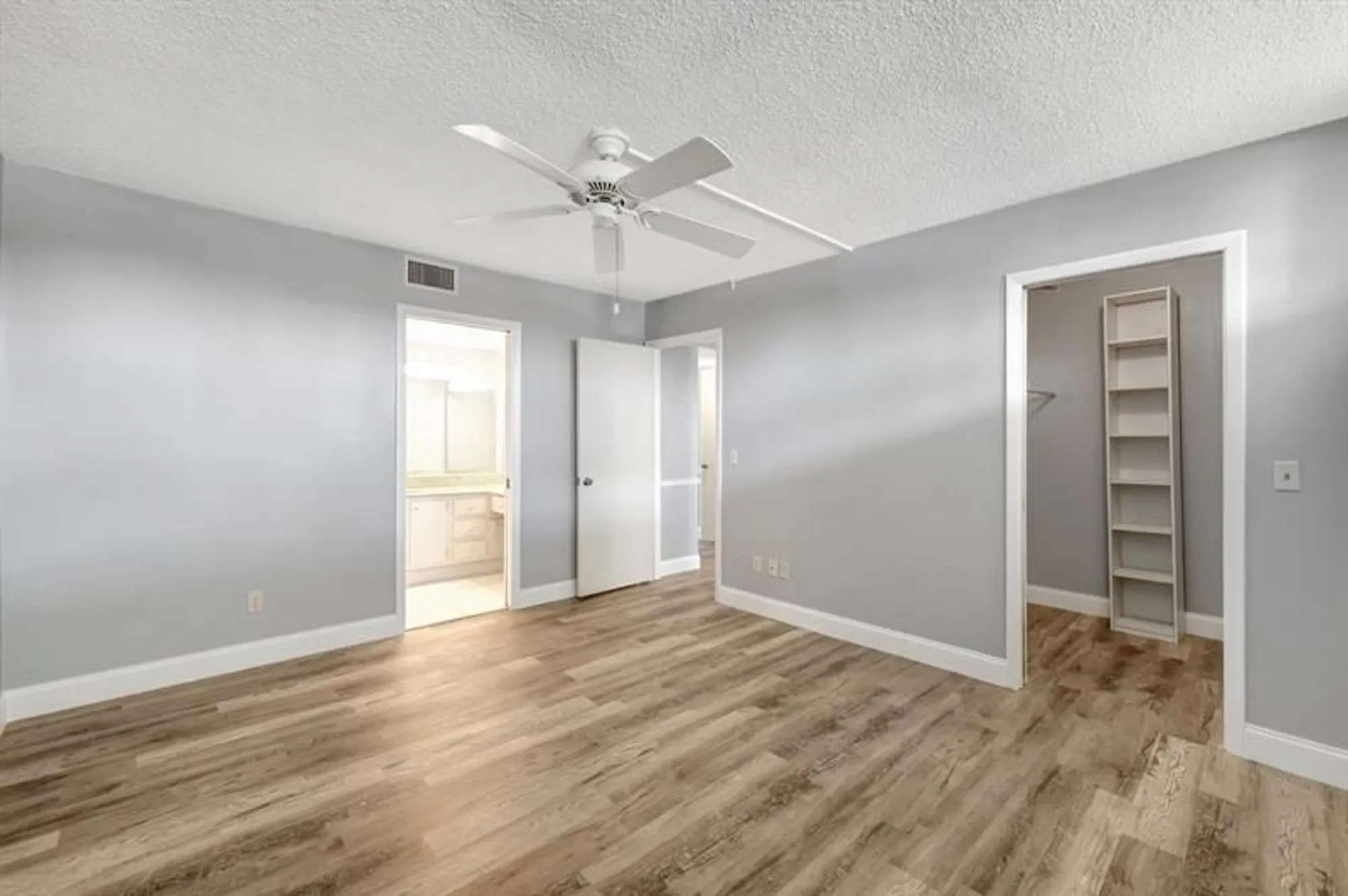 Property Slideshow image 5 of 14 | 1950 sw palm city rd 5104, Stuart, FL, 34994