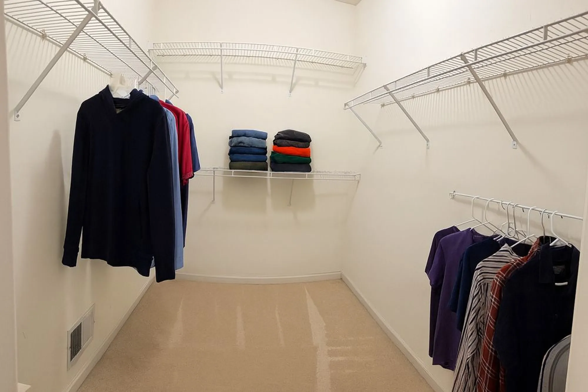 Property Slideshow image 14 of 24 | 21546 victory lake way, Crest Hill, IL, 60403