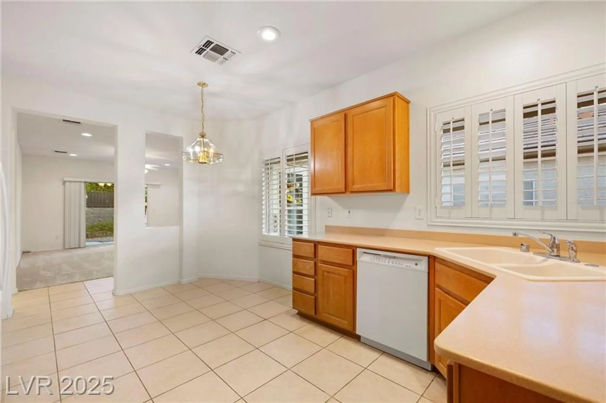 Property Slideshow image 19 of 62 | 2170 oliver springs st, Henderson, NV, 89052