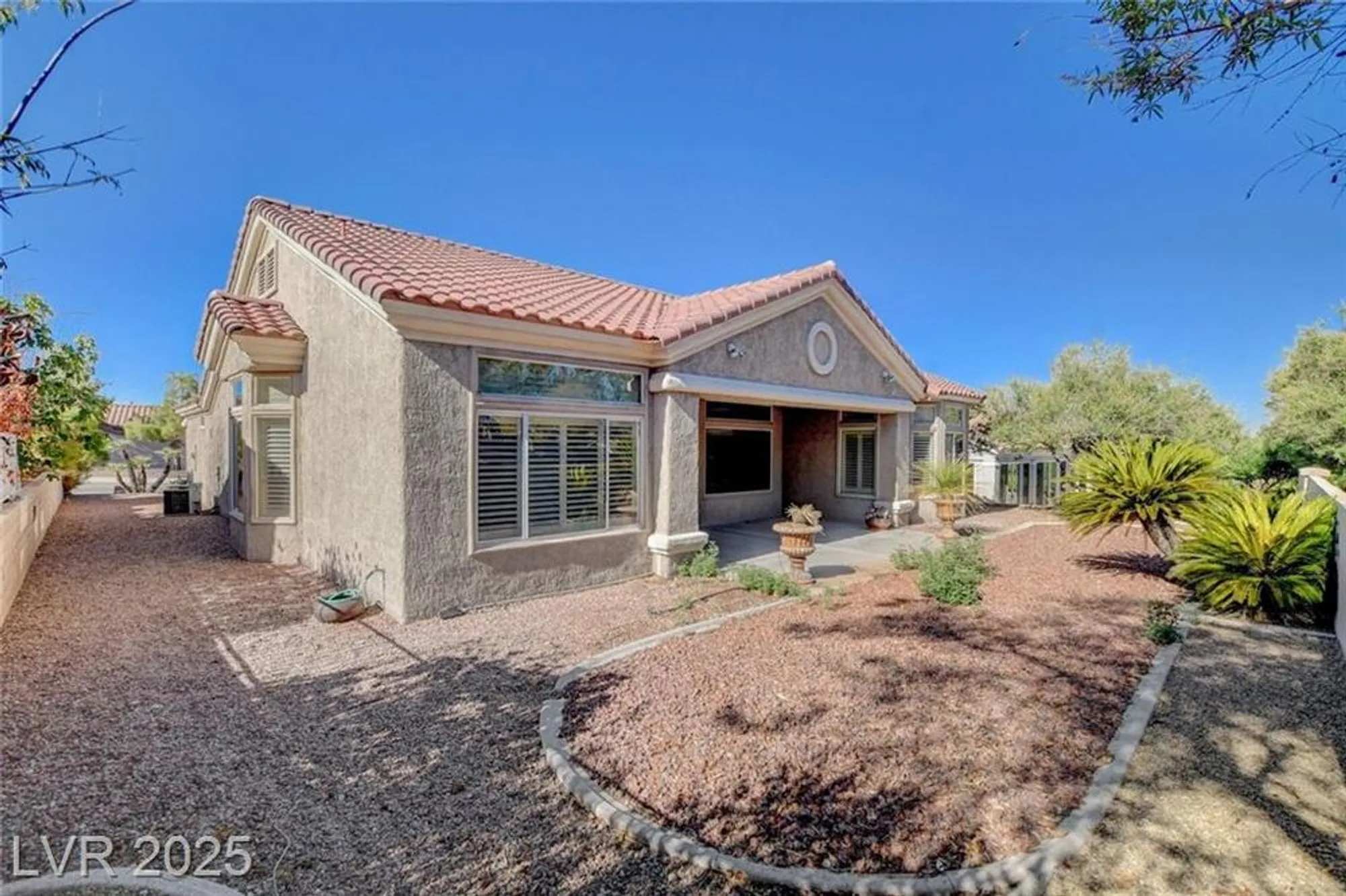Property Slideshow image 16 of 23 | 10413 broom hill dr, Las Vegas, NV, 89134