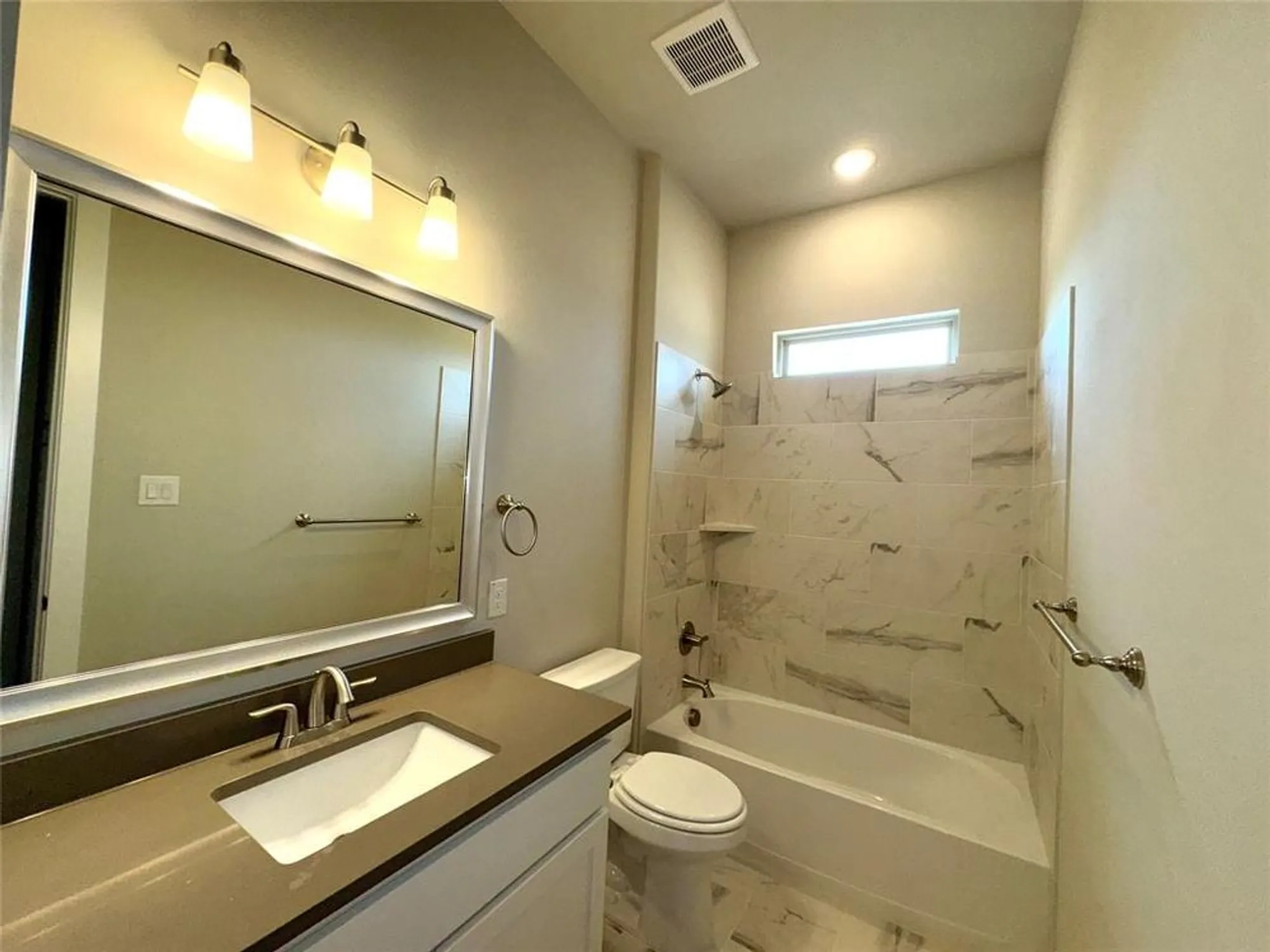 Property Slideshow image 14 of 17 | 5836 fresco dr, Fort Worth, TX, 76123