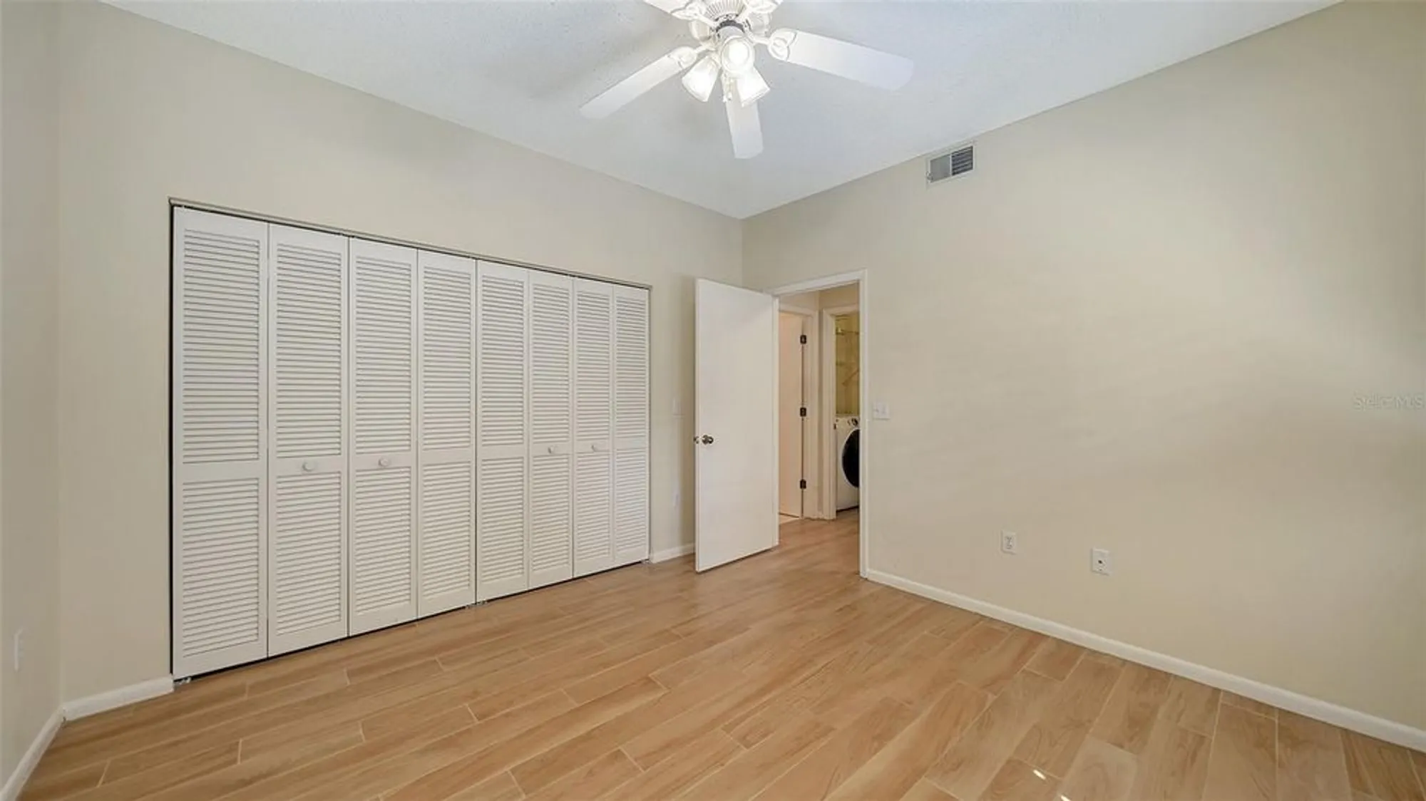 Property Slideshow image 25 of 72 | 1603 starling dr # 101, Sarasota, FL, 34231