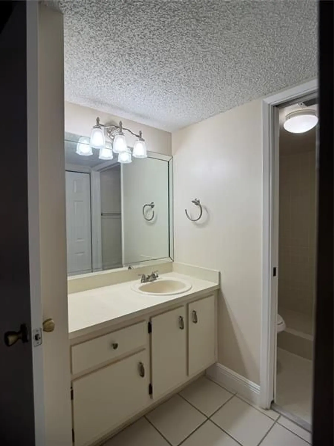 Property Slideshow image 22 of 36 | 9245 flynn cir apt 8, Boca Raton, FL, 33496