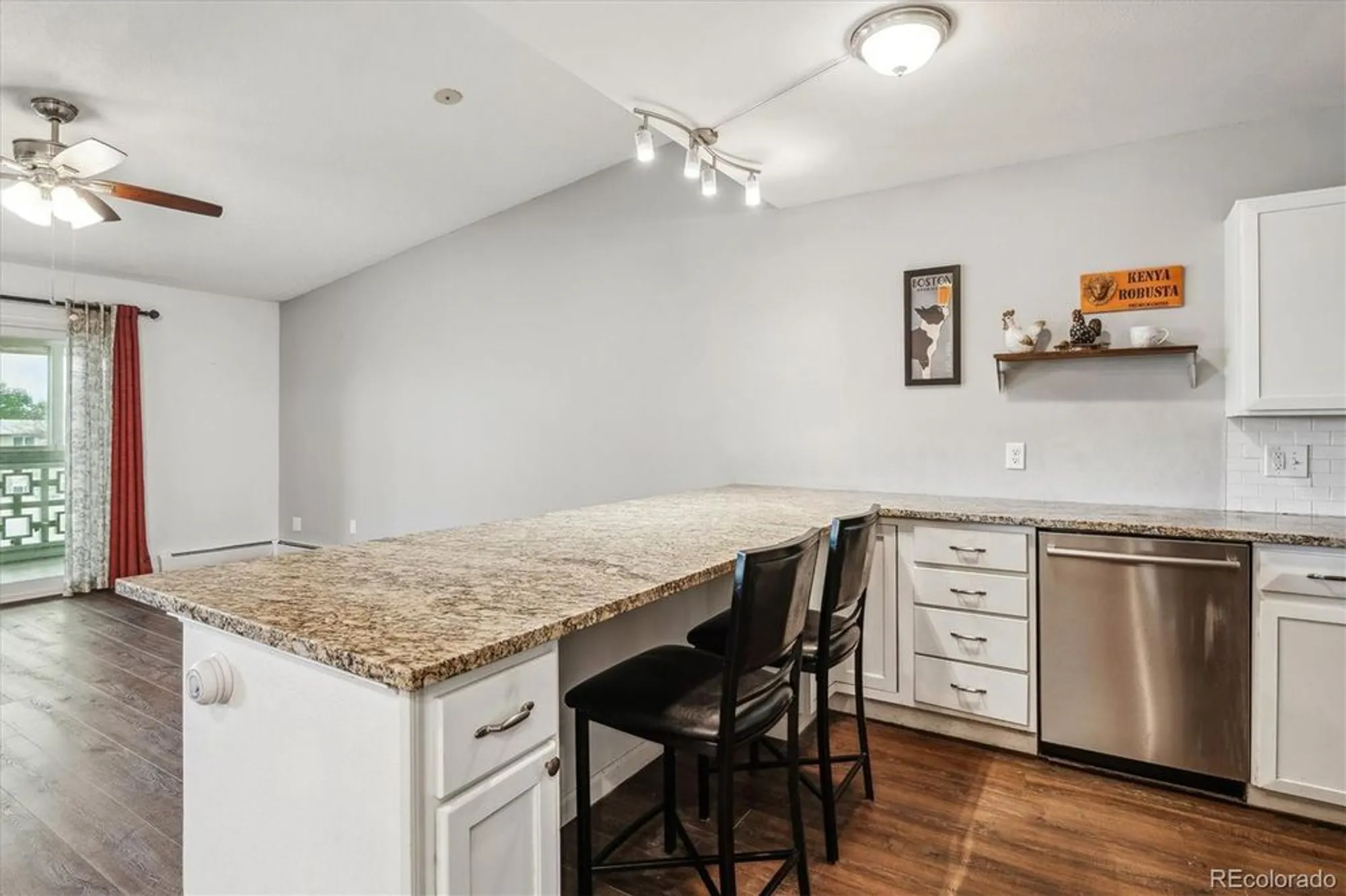 Property Slideshow image 10 of 44 | 795 s alton way unit 5d, Denver, CO, 80247