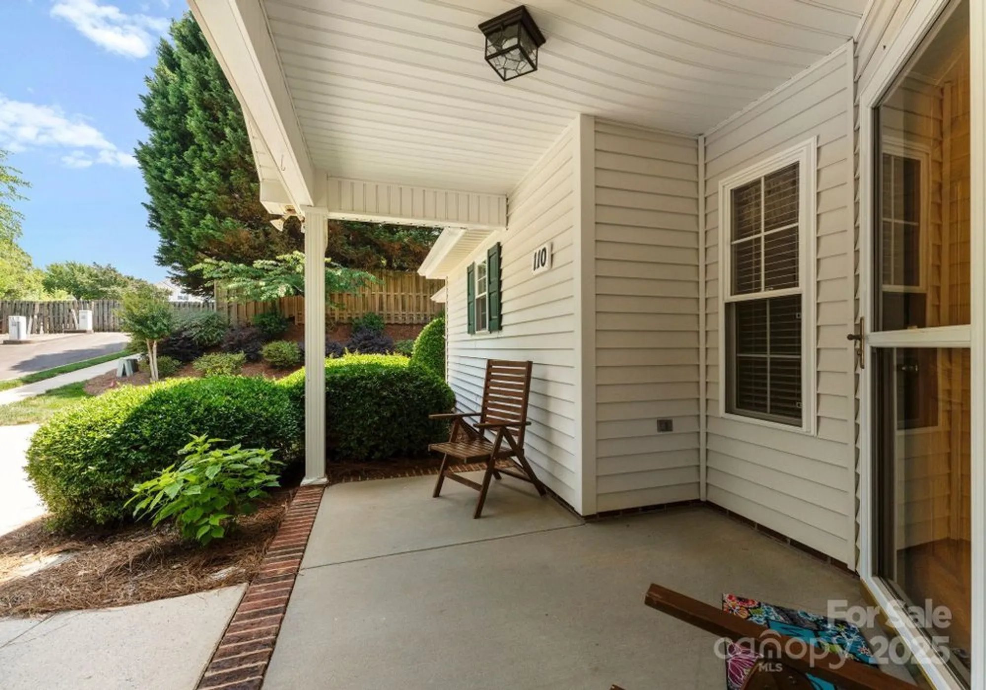 Property Slideshow image 6 of 23 | 110 whitehall dr, Mooresville, NC, 28117