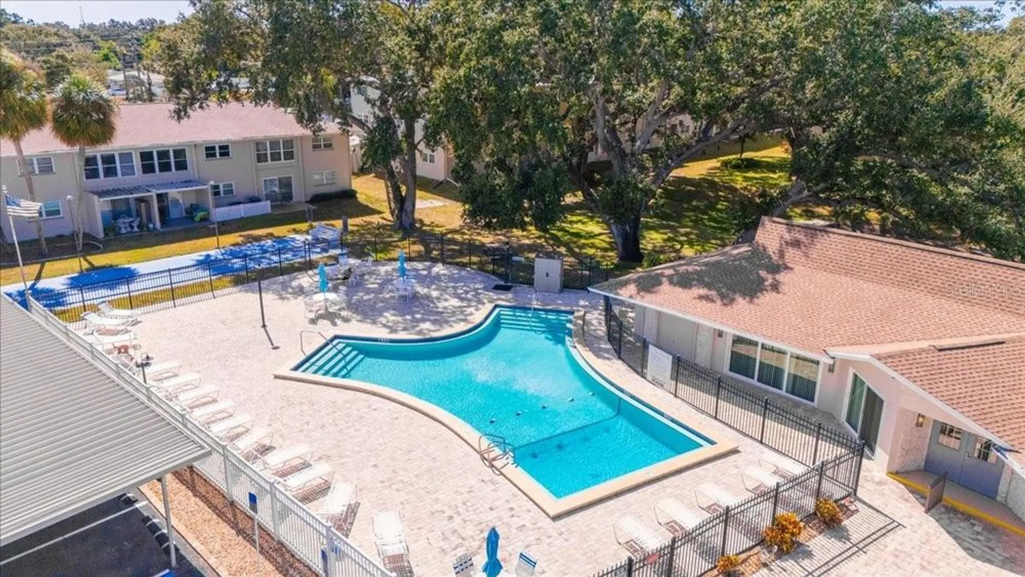 Property Slideshow image 27 of 37 | 821 patricia ave 202, Dunedin, FL, 34698