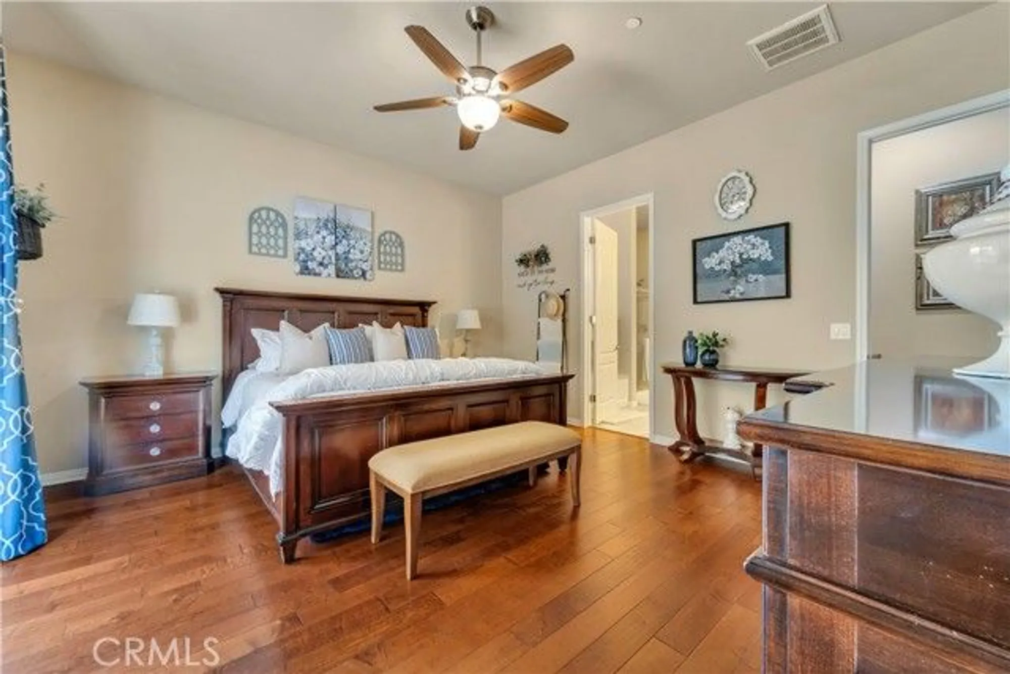 Property Slideshow image 15 of 36 | 14006 sandstone peak dr, Bakersfield, CA, 93306