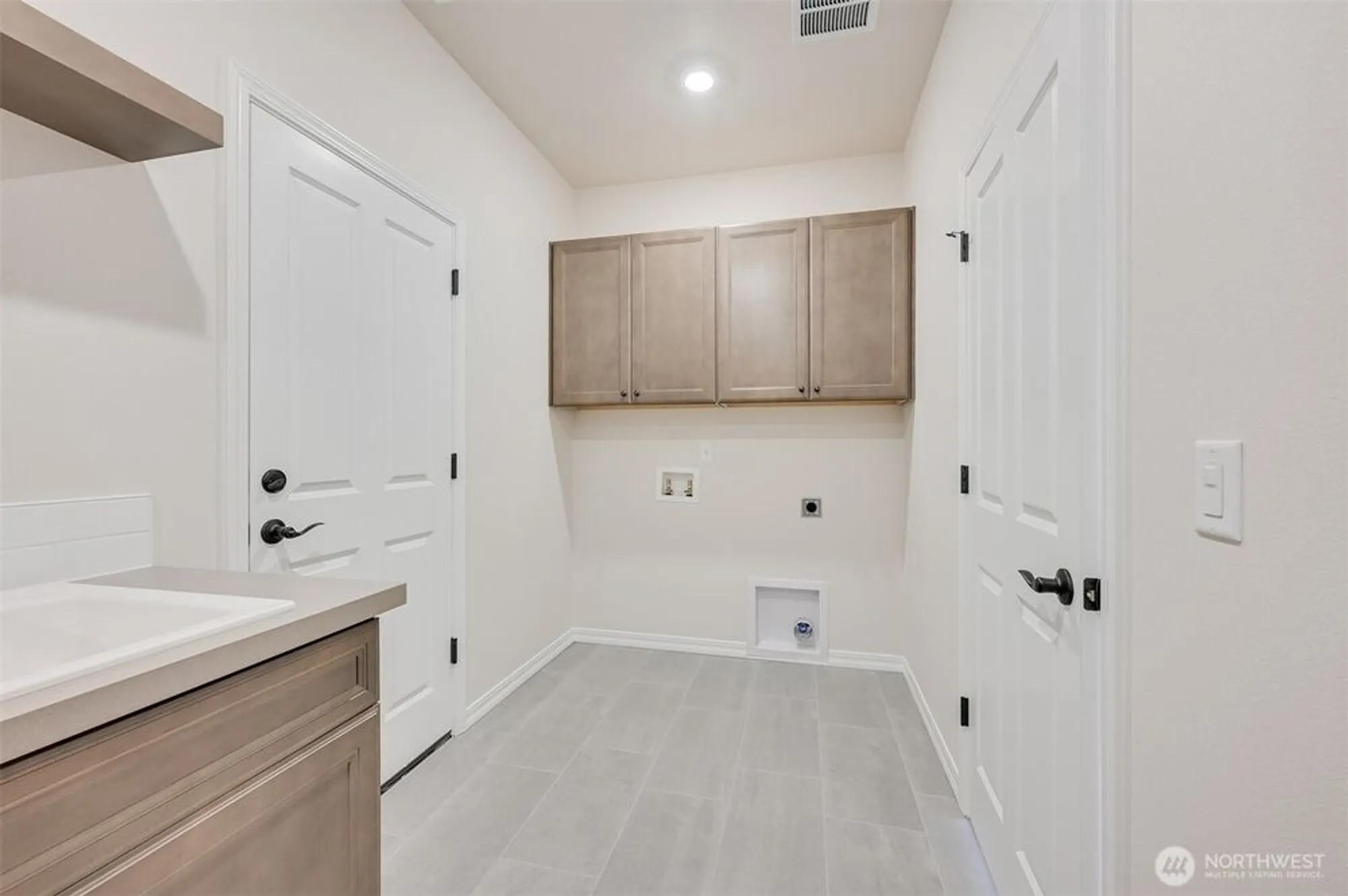 Property Slideshow image 13 of 36 | 14824 206th ave e unit e, Bonney Lake, WA, 98391