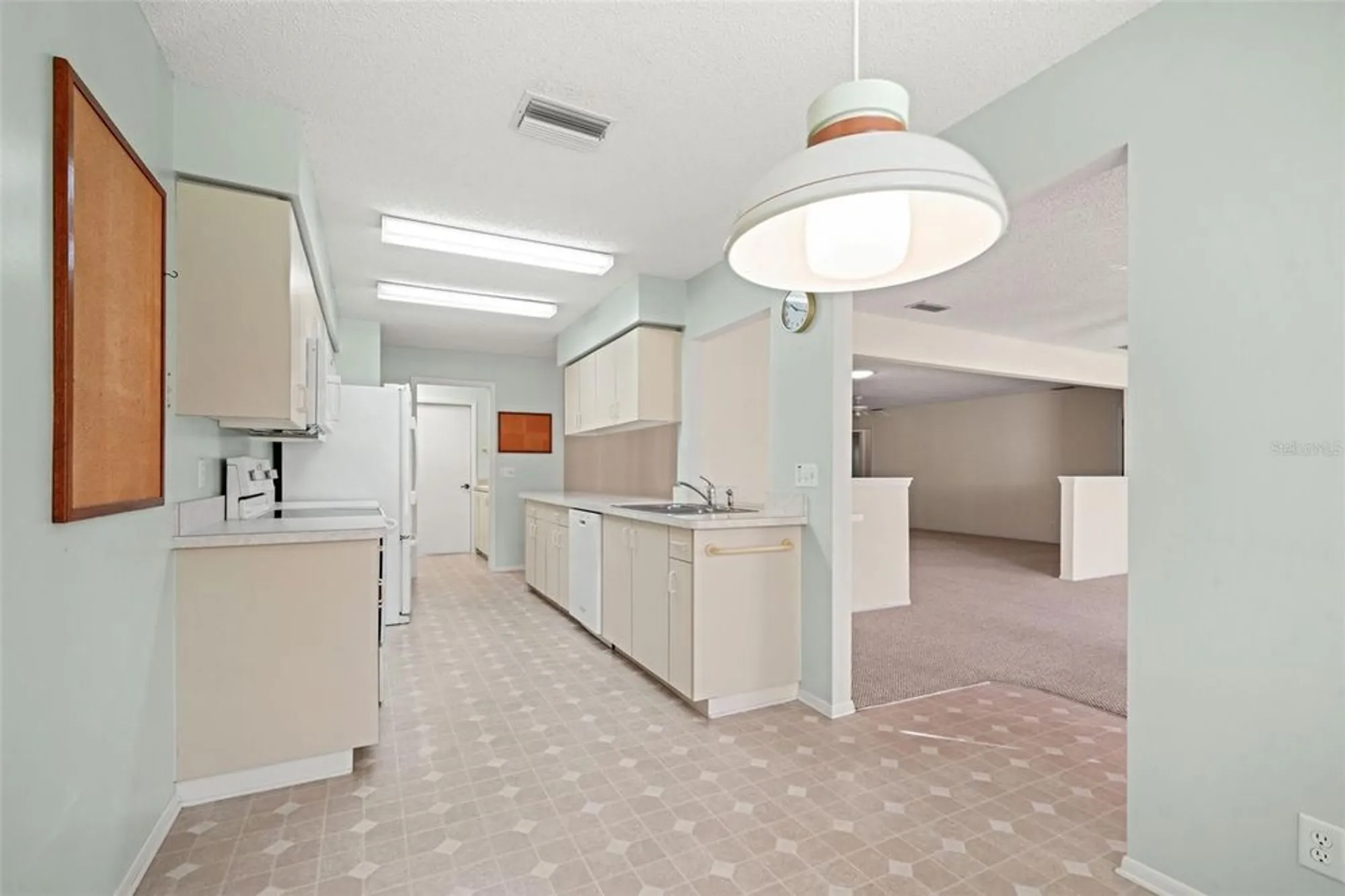 Property Slideshow image 22 of 62 | 3108 appleblossom trl, Spring Hill, FL, 34606