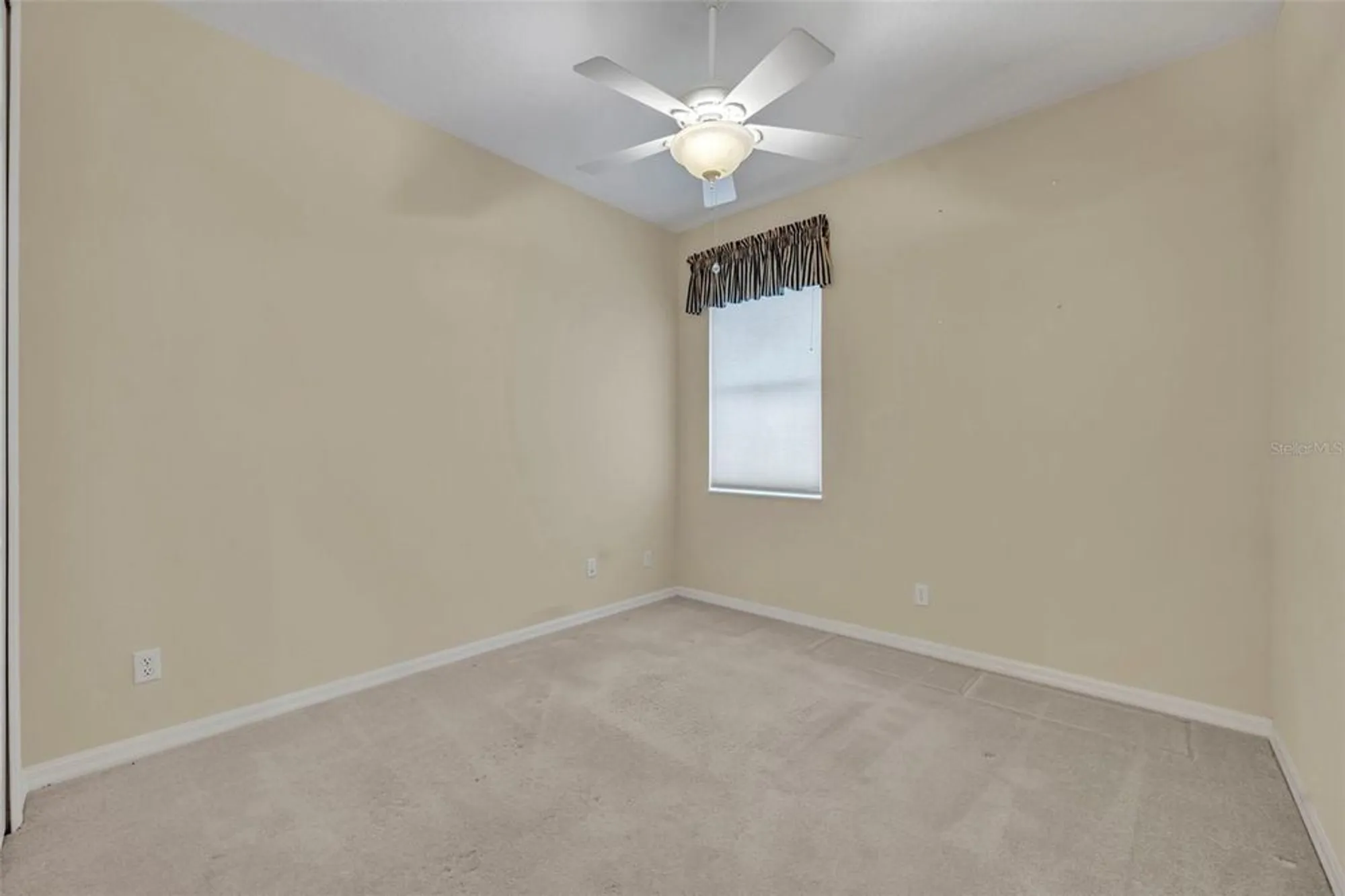 Property Slideshow image 31 of 52 | 5837 bounty cir, Tavares, FL, 32778