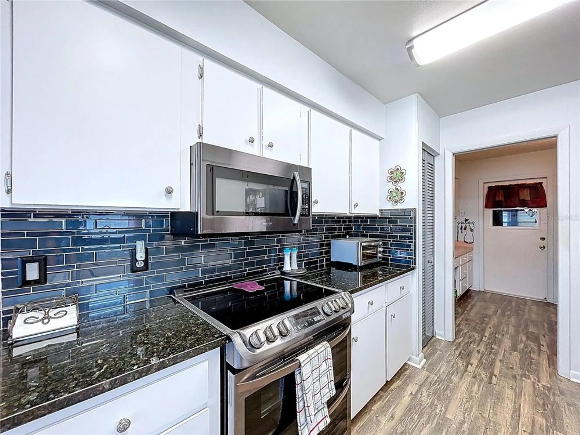 Property Slideshow image 13 of 41 | 2137 grand cypress dr, Lakeland, FL, 33810