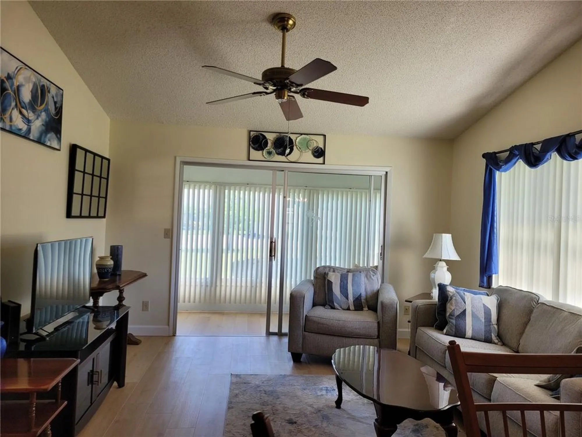 Property Slideshow image 6 of 23 | 946 madrid dr, Palm Harbor, FL, 34684
