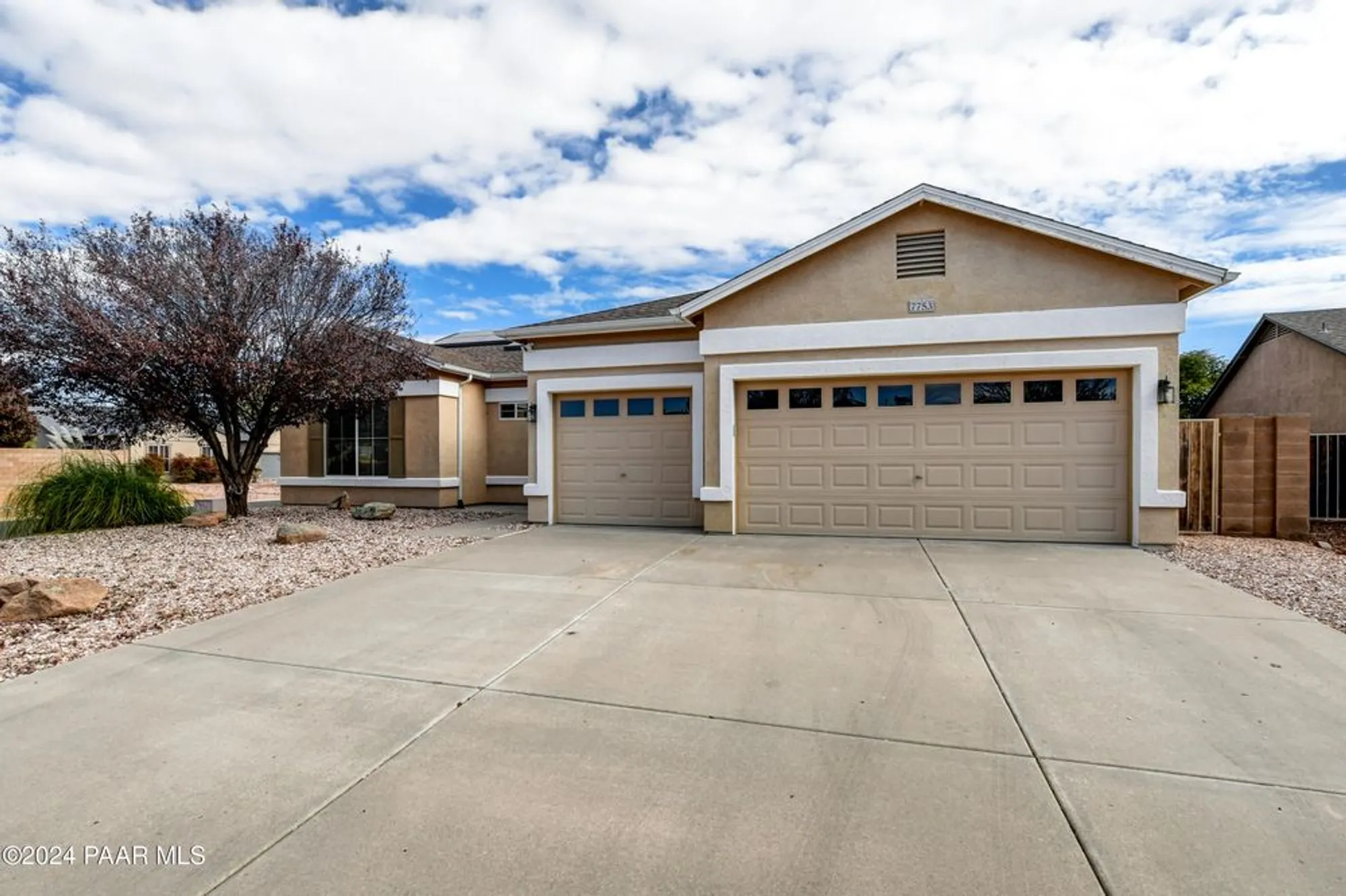 Property Slideshow image 3 of 58 | 7753 n siesta sunset ln, Prescott Valley, AZ, 86315
