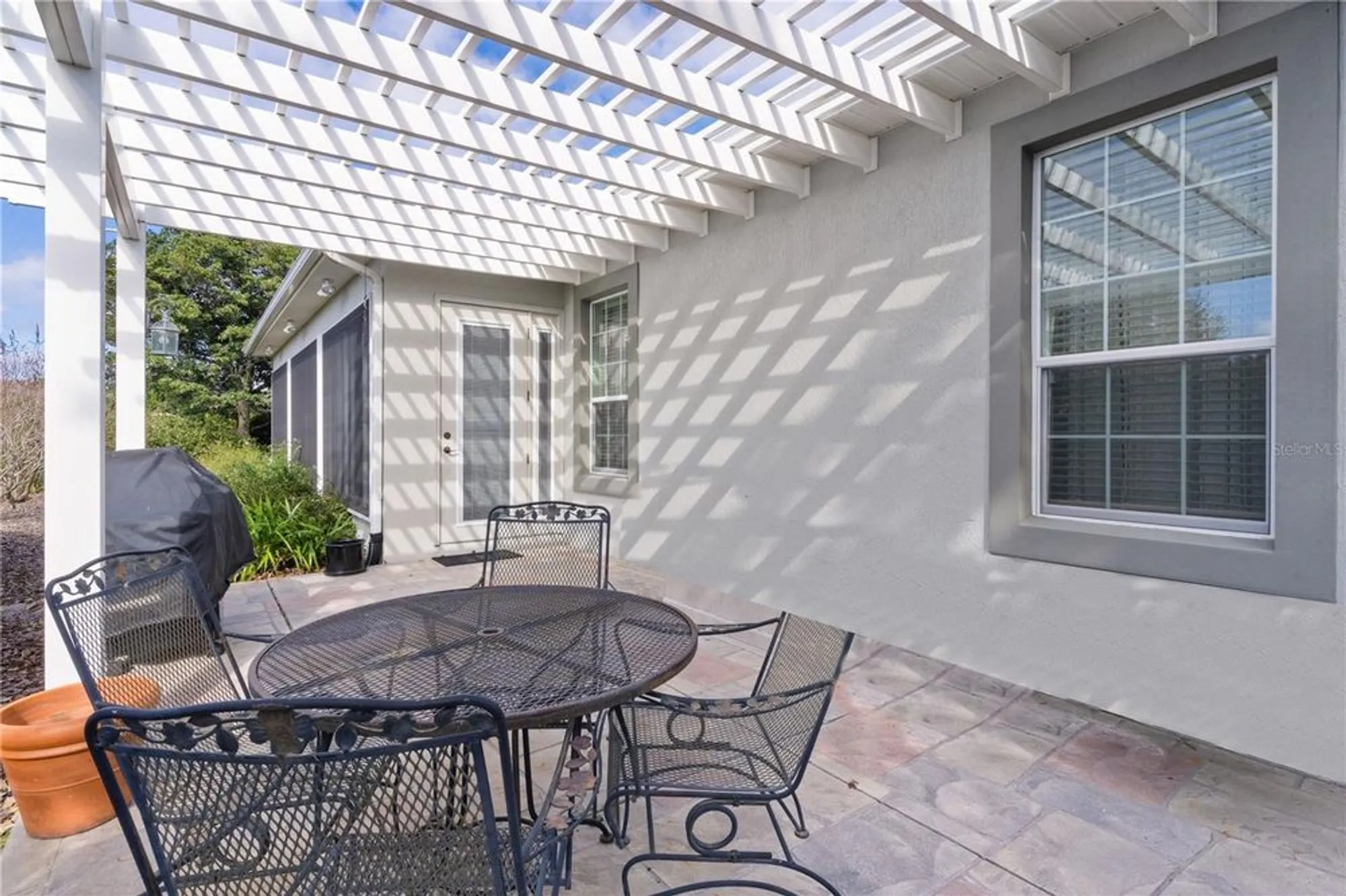 Property Slideshow image 43 of 64 | 1078 lakeview ln, The Villages, FL, 32162