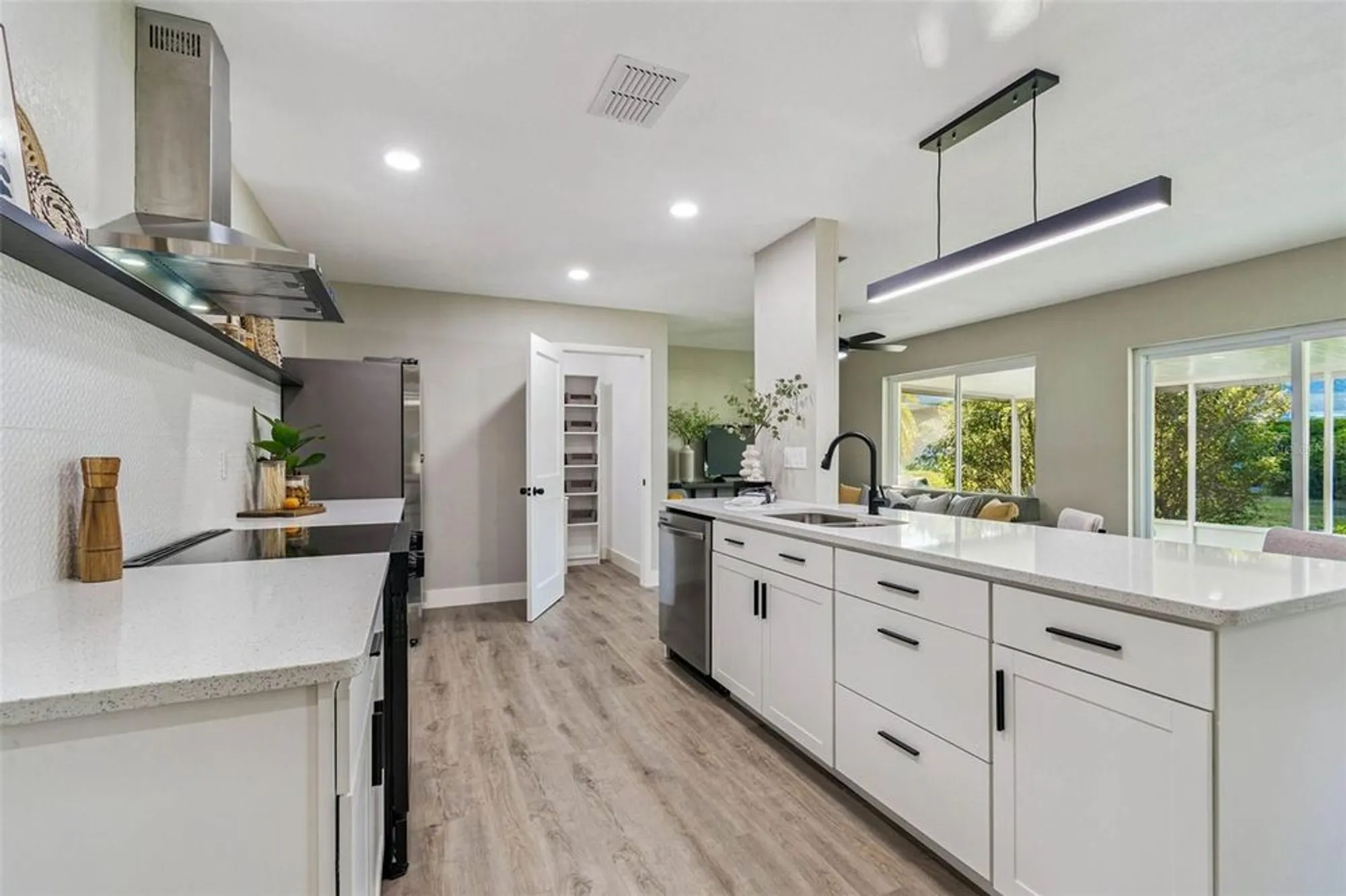 Property Slideshow image 8 of 70 | 3116 brunswick cir, Palm Harbor, FL, 34684