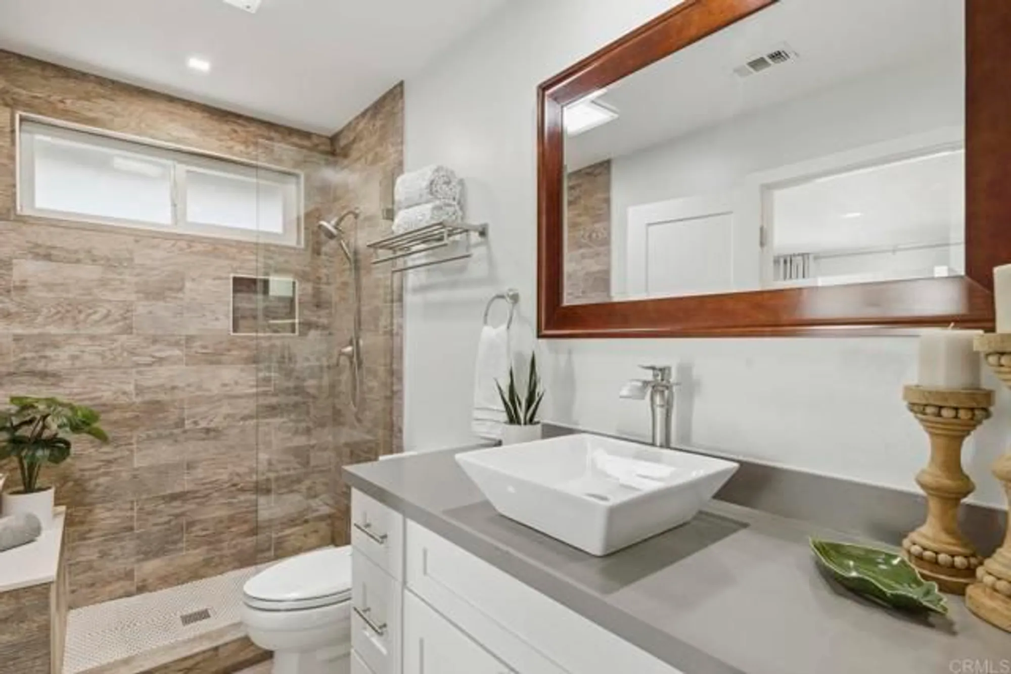 Property Slideshow image 35 of 44 | 1541 via entrada del lago, San Marcos, CA, 92078