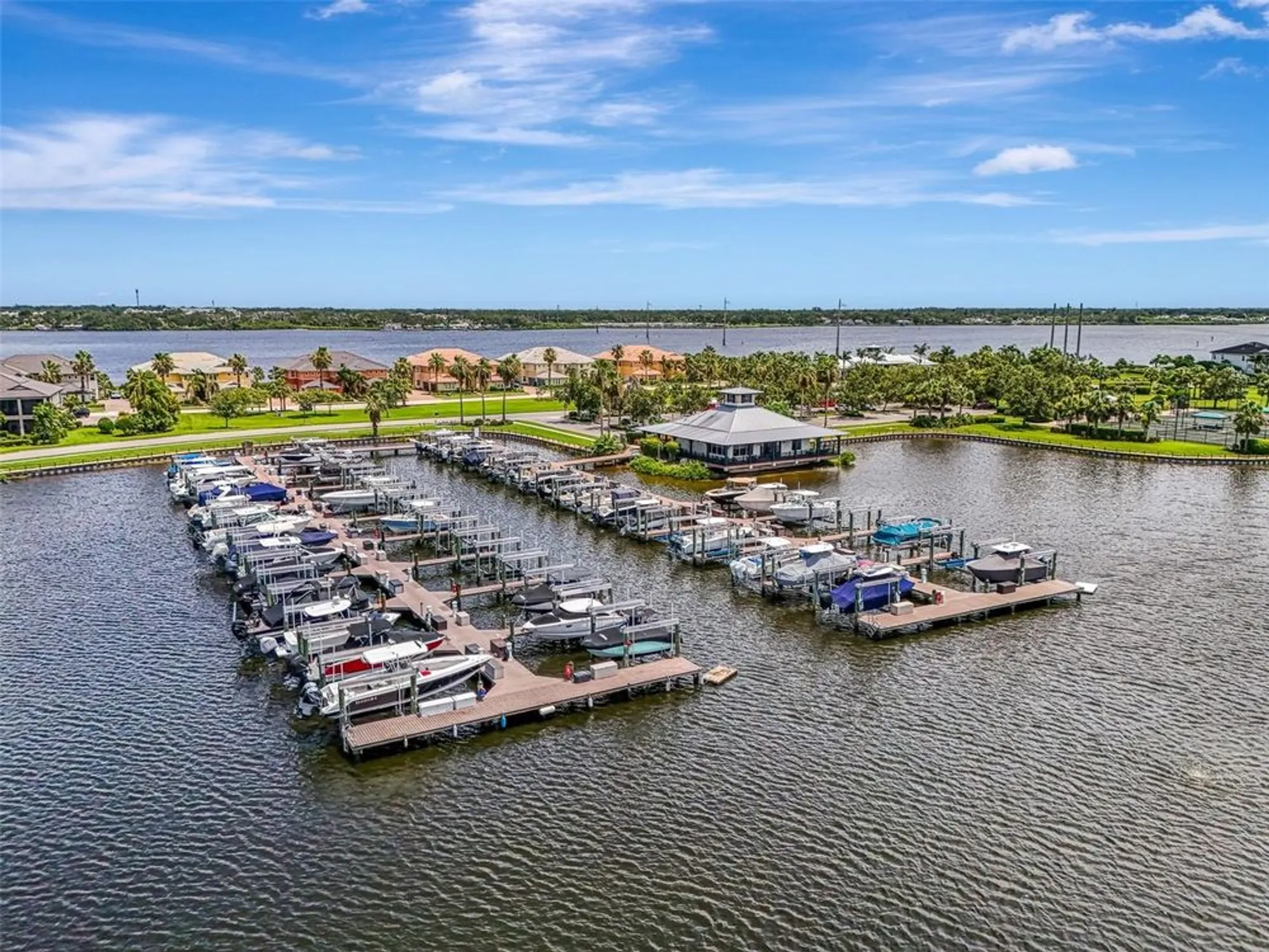 Property Slideshow image 63 of 77 | 1226 riverscape st, Bradenton, FL, 34208