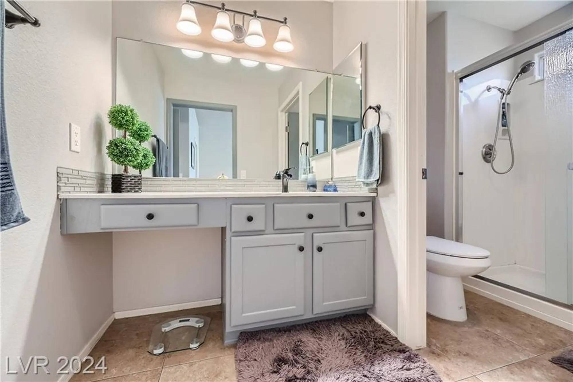 Property Slideshow image 18 of 36 | 9400 grand mesa dr, Las Vegas, NV, 89134