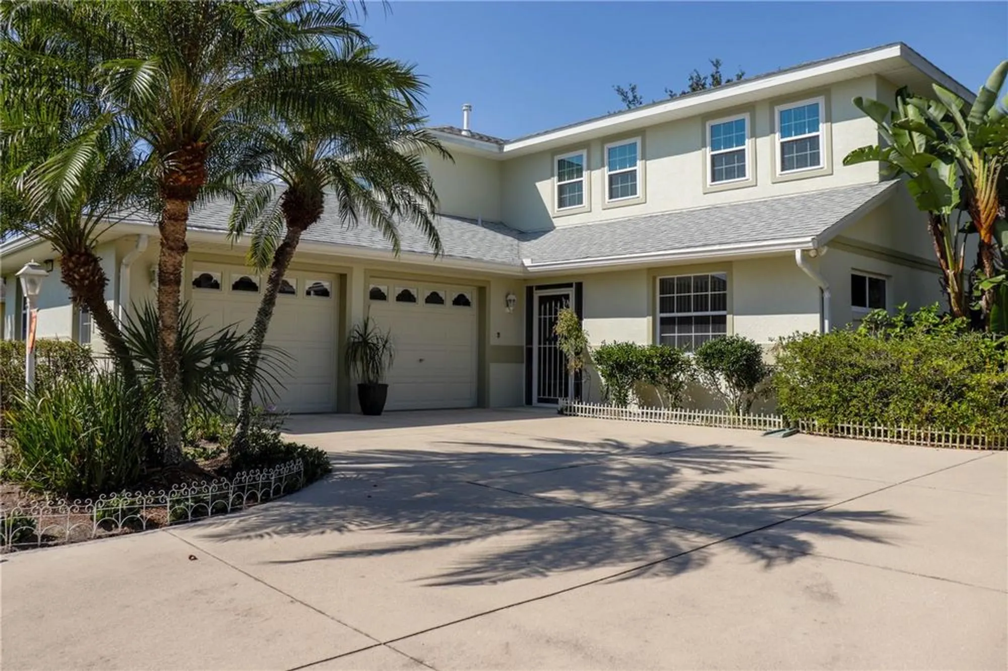 Property Slideshow image 1 of 59 | 5351 aurora dr, Leesburg, FL, 34748