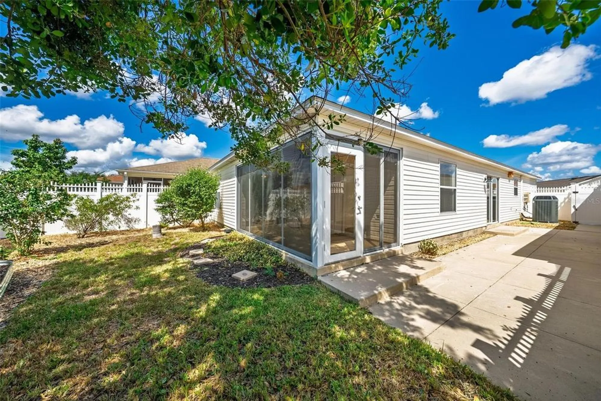 Property Slideshow image 50 of 57 | 2446 kenmore ln, The Villages, FL, 32162