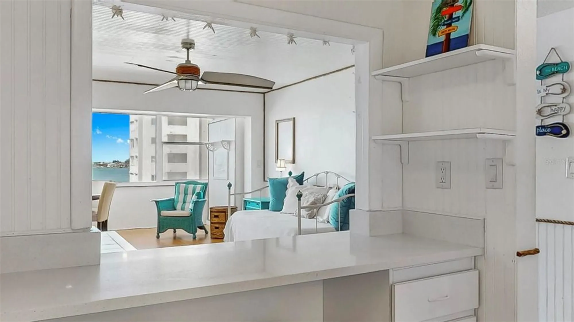 Property Slideshow image 11 of 46 | 4550 cove cir apt 605, Saint Petersburg, FL, 33708