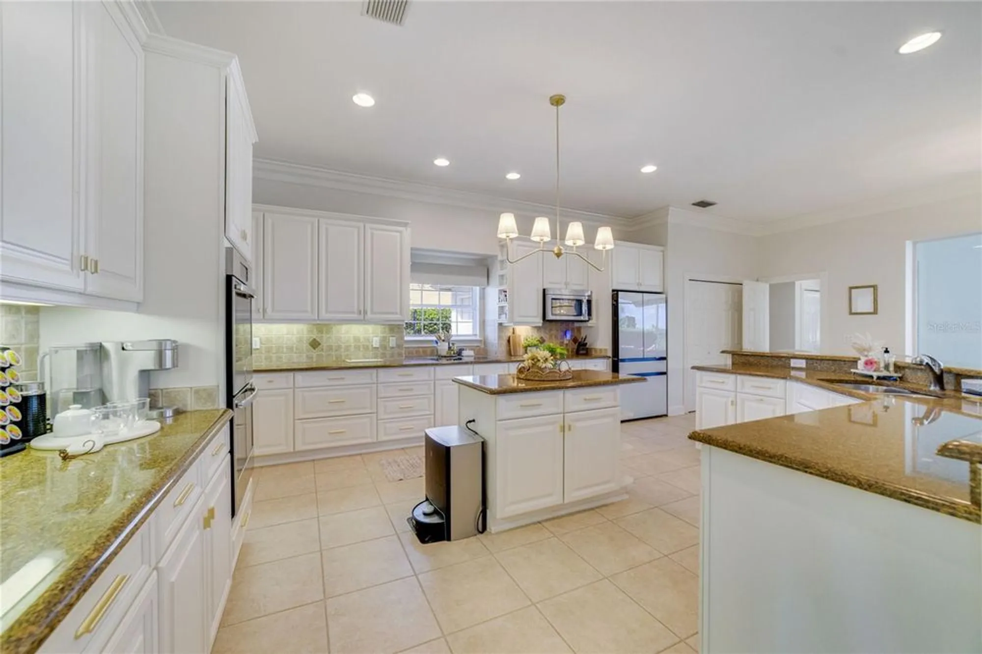 Property Slideshow image 8 of 54 | 1741 edgewater dr, Mount Dora, FL, 32757