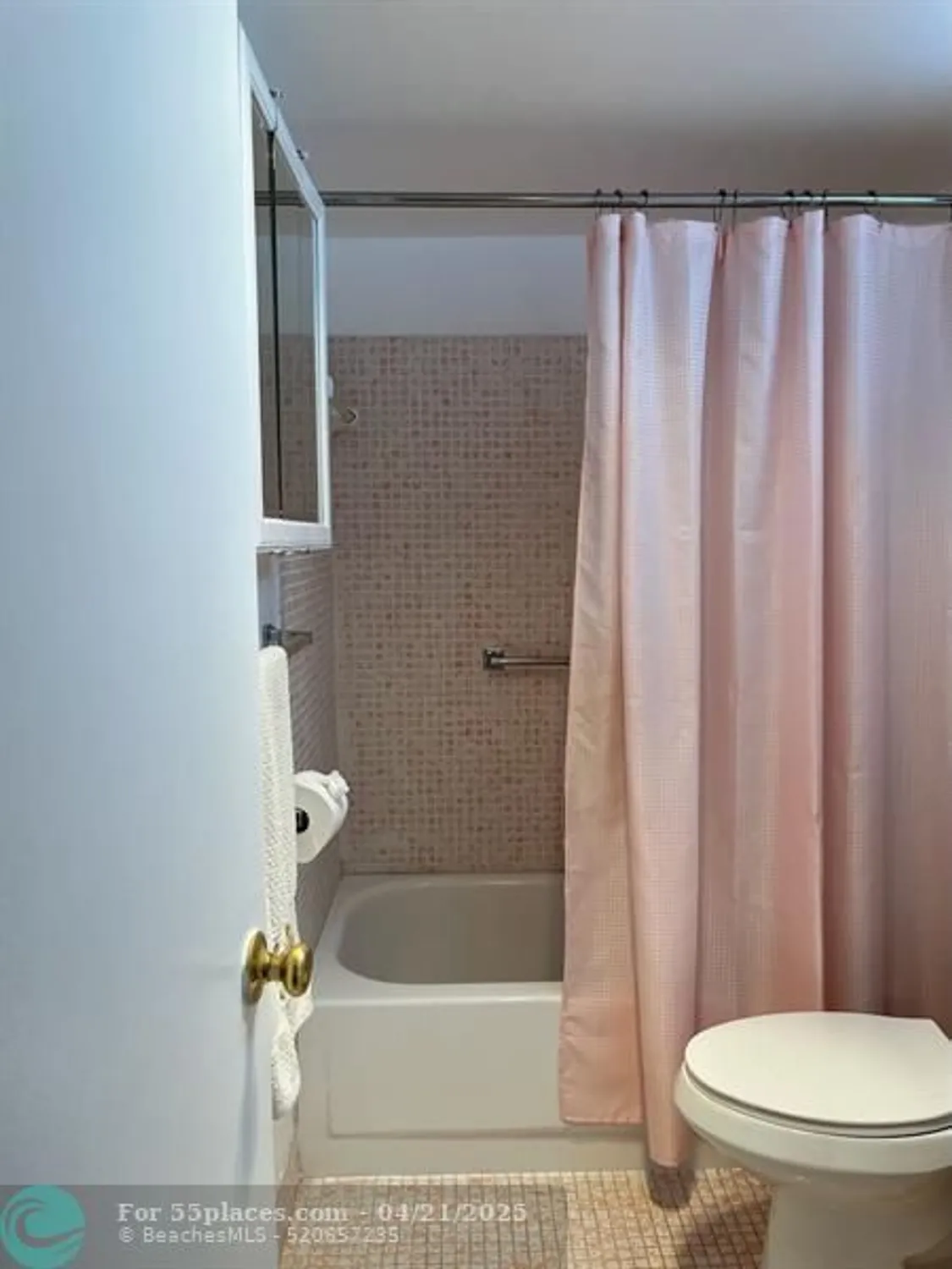 Property Slideshow image 13 of 17 | 319 farnham p # 319, Deerfield Beach, FL, 33442