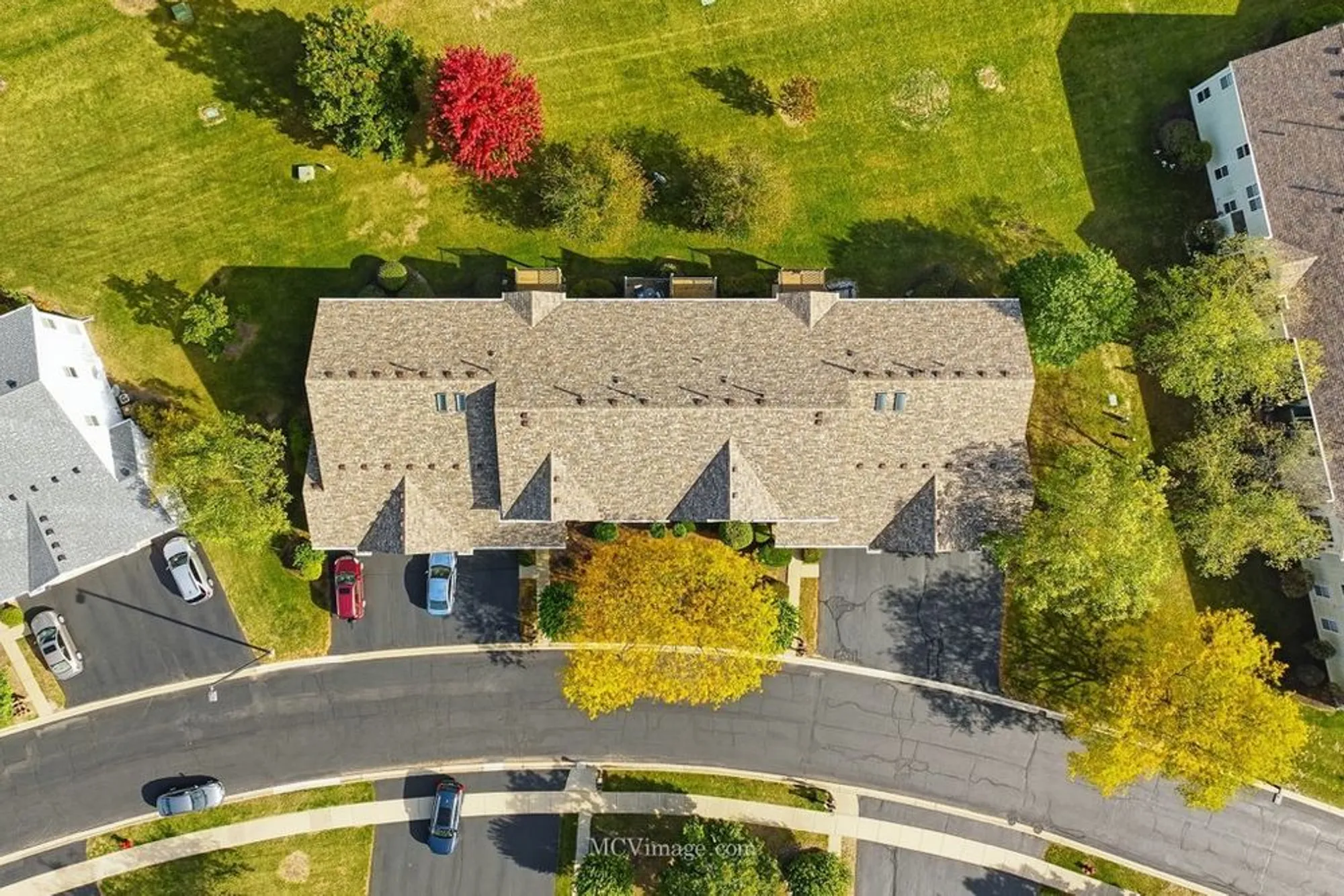 Property Slideshow image 18 of 27 | 13841 s bristlecone ln a, Plainfield, IL, 60544