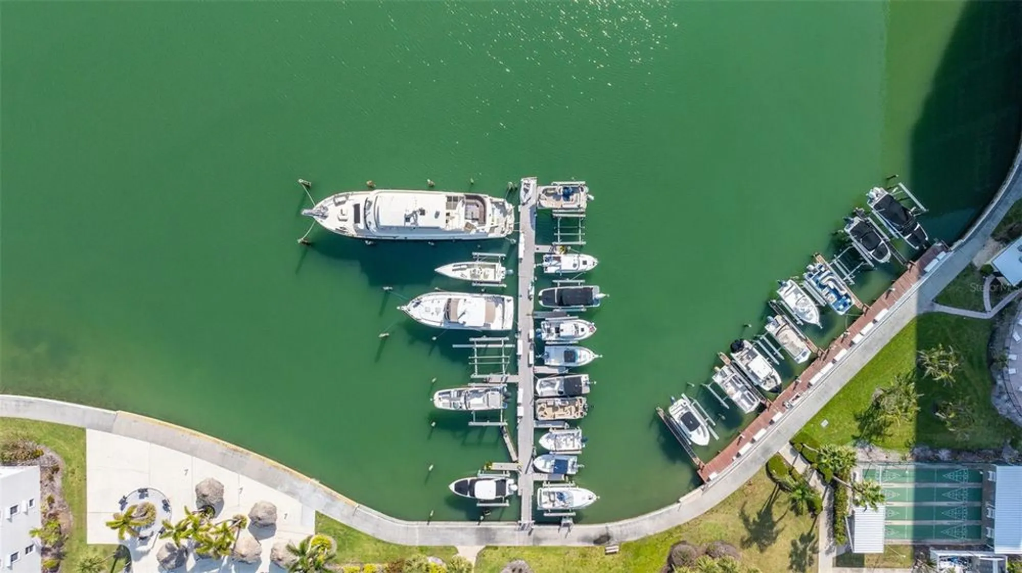 Property Slideshow image 37 of 40 | 7300 sun island dr 605, South Pasadena, FL, 33707