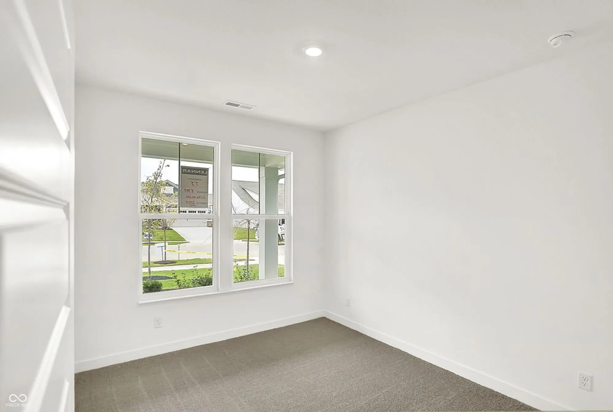 Property Slideshow image 26 of 37 | 5351 nettleton way, Avon, IN, 46123